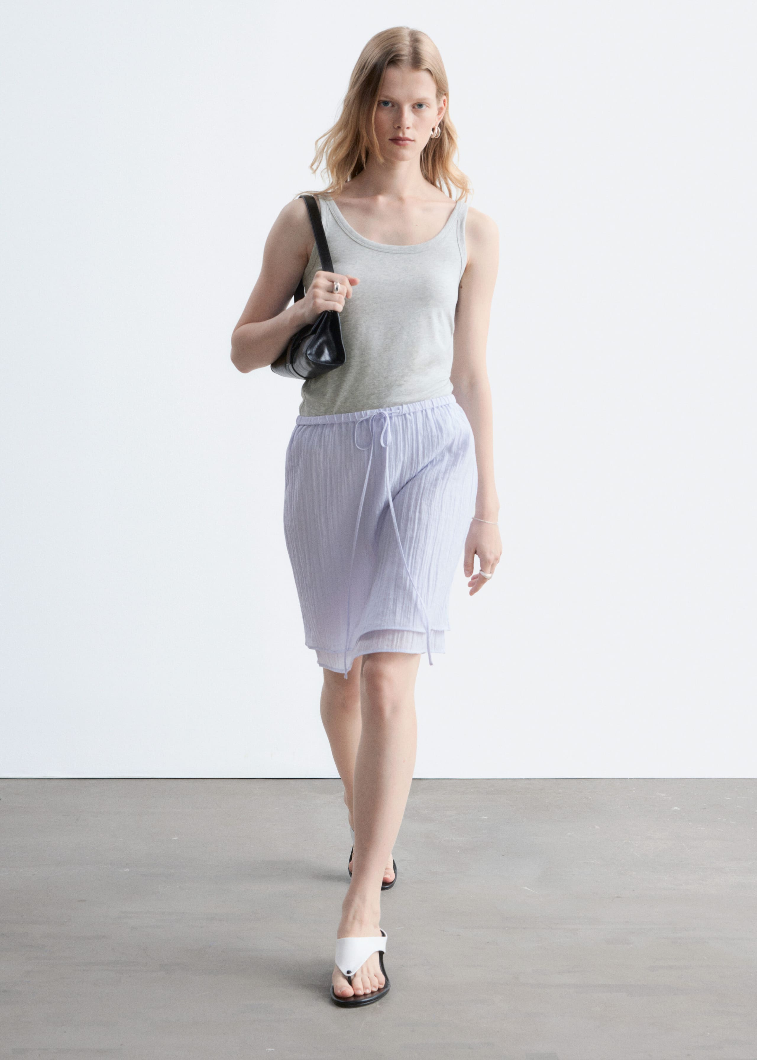 Scoop-Neck Tank Top - Grey - Lookbook