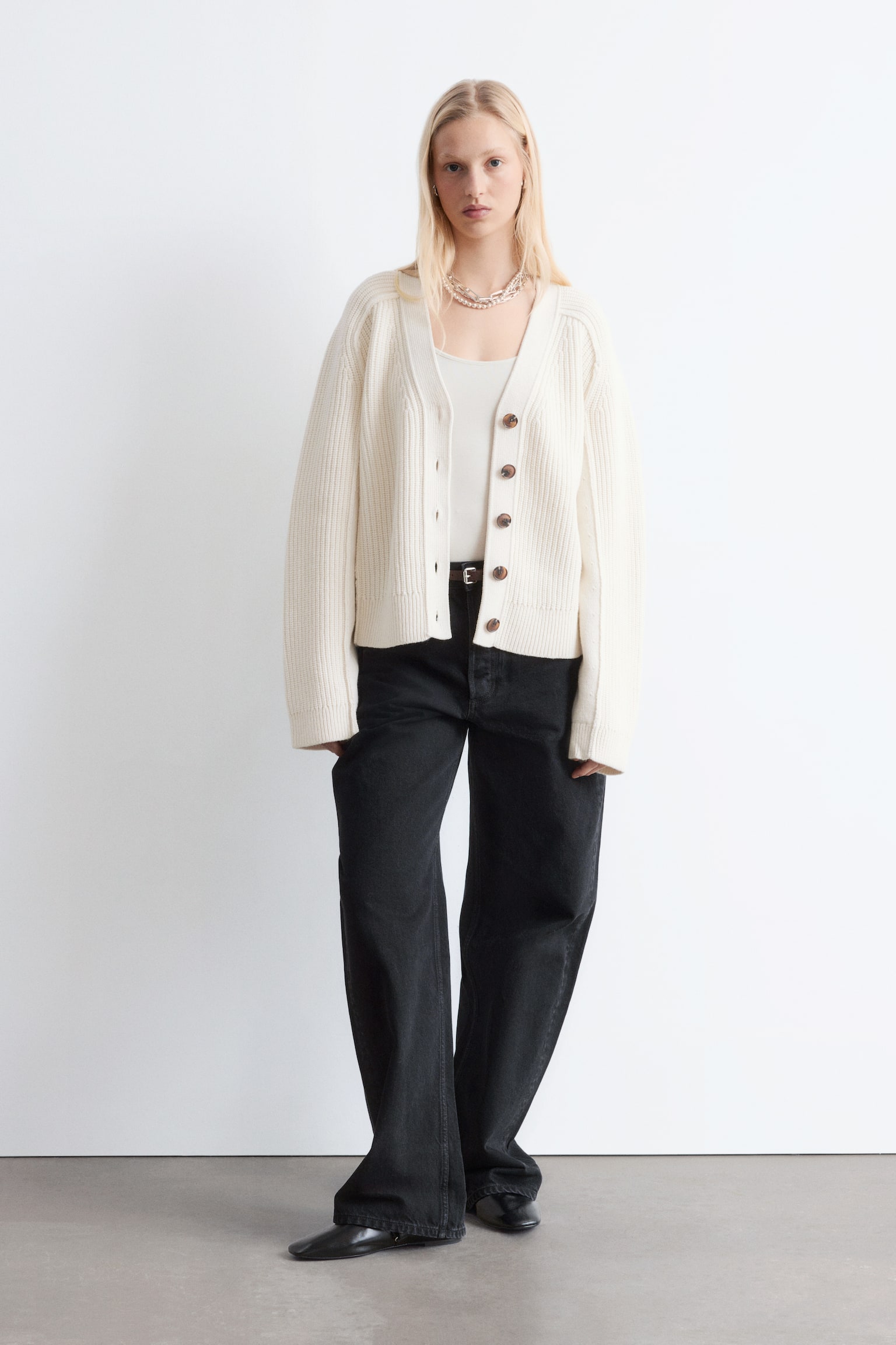 Cardigan en laine mérinos - Couleur crème/Noir - 1