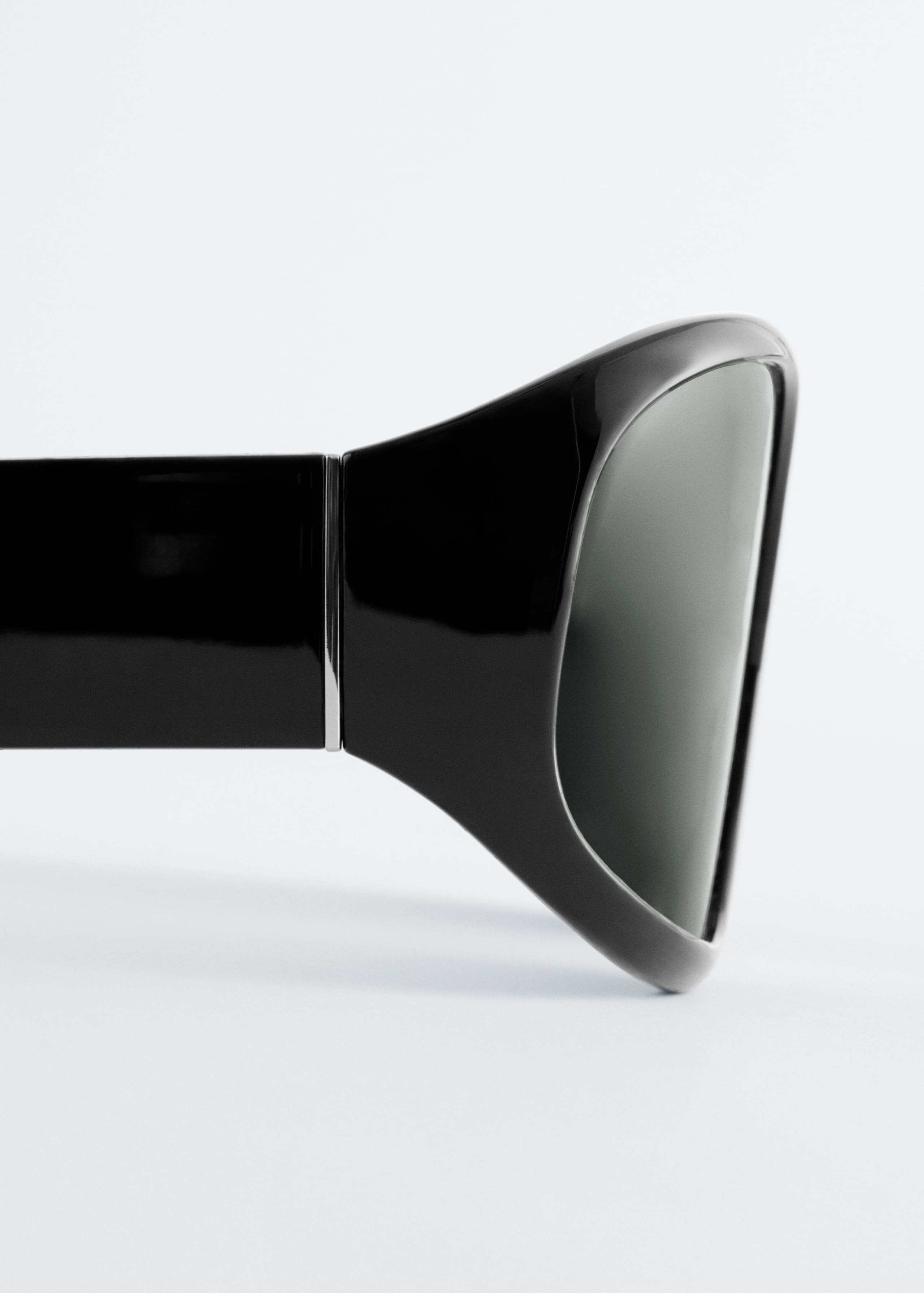 Image of Oversized Oval Frame Sunglasses