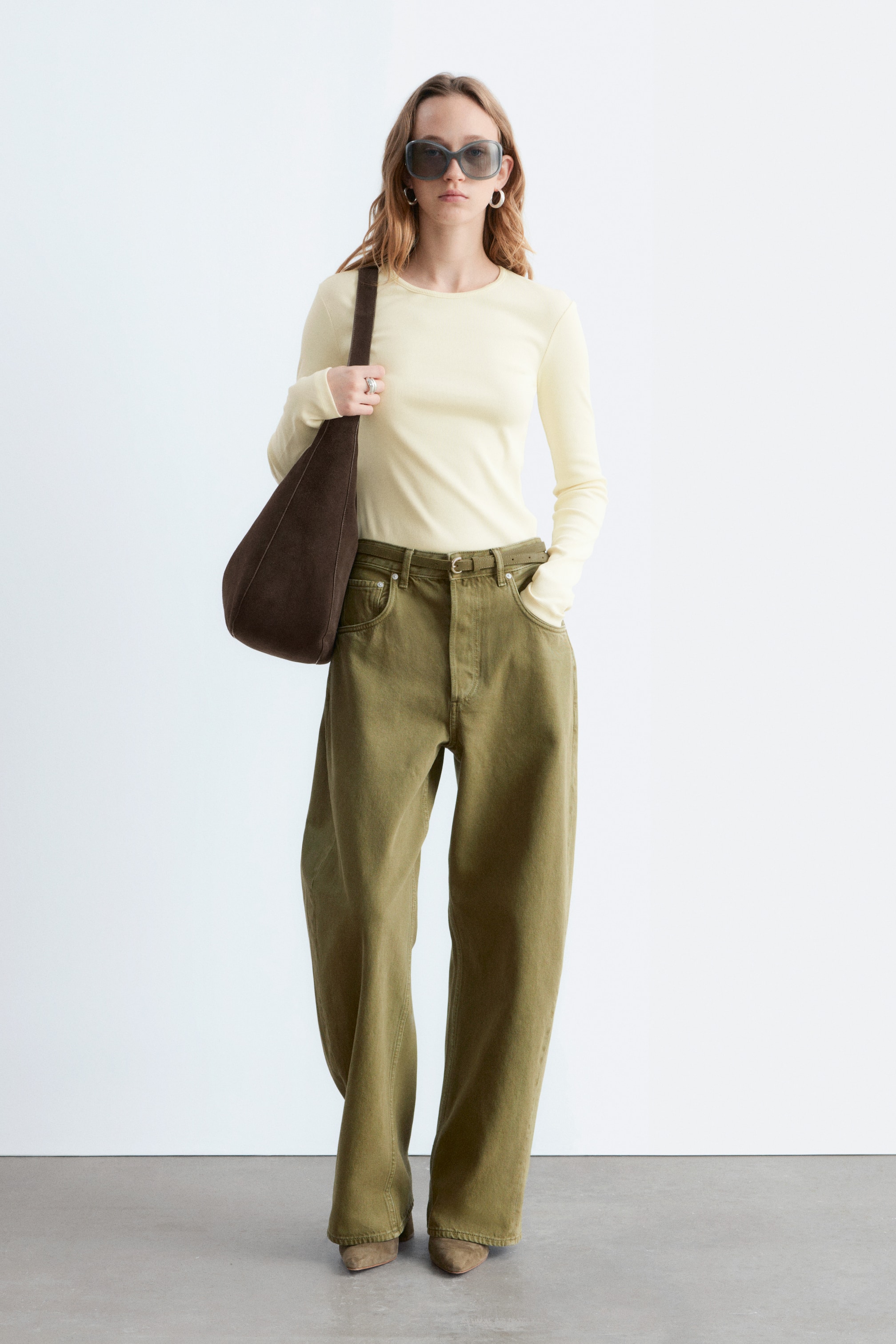 Visa större bild: Ribbad långärmad topp - Pastellgul - DAM | H&M SE 1