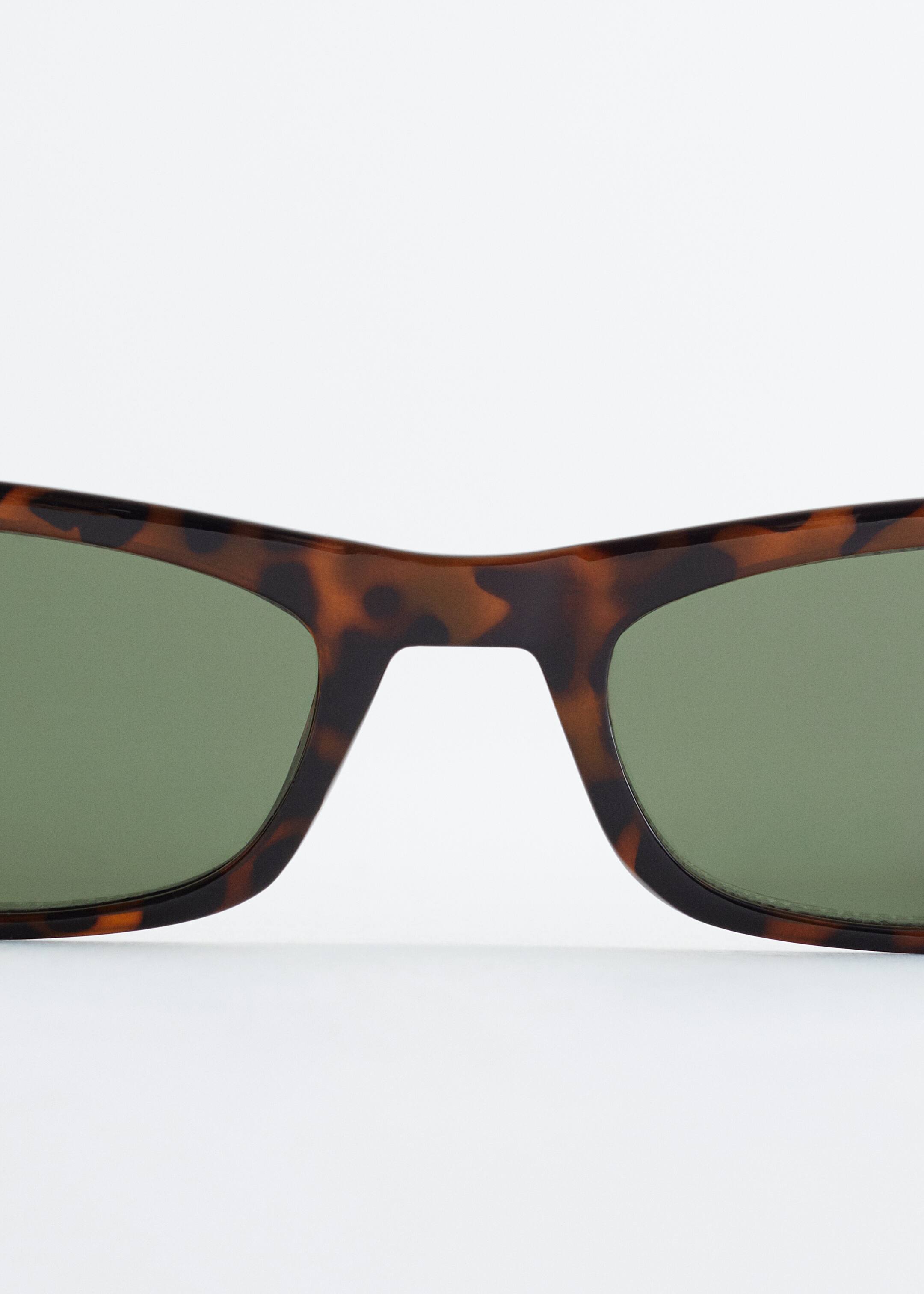 Visualizza immagine più grande: Occhiali da sole cat-eye allungati - Tartaruga marrone - DONNA | H&M IT 4