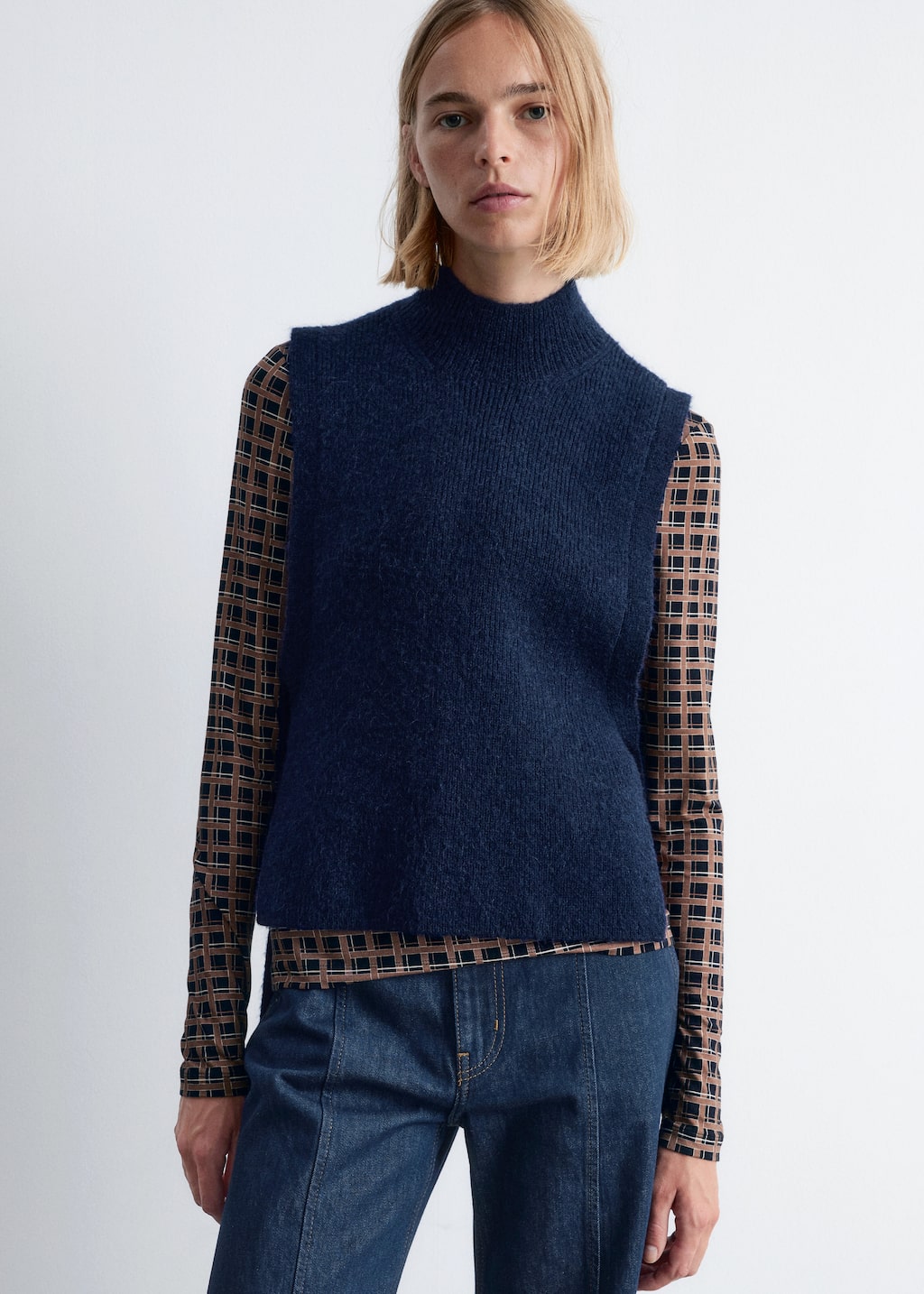 Image of Wool Bib Collar