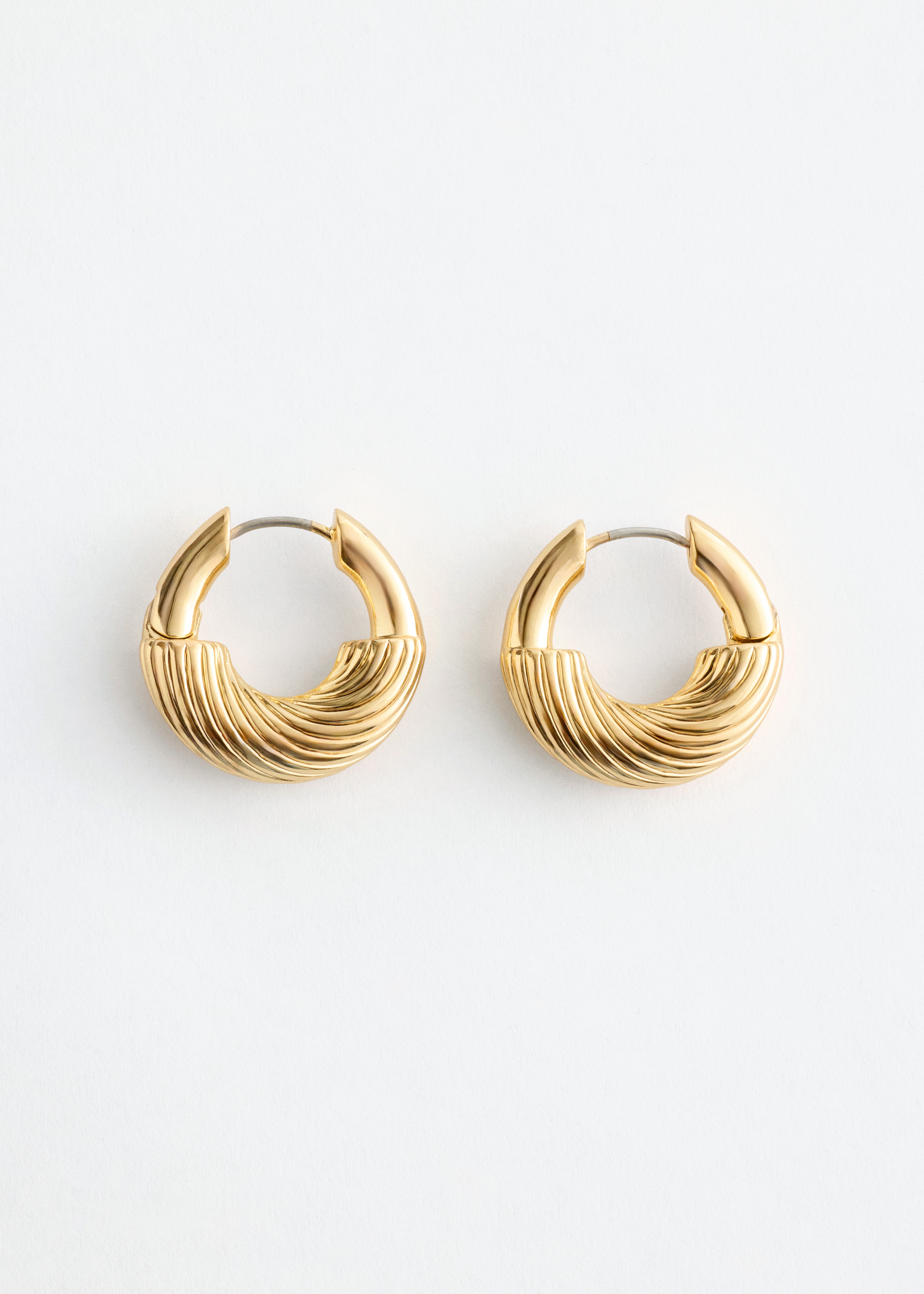 Ridged Hoop Earrings - Gold