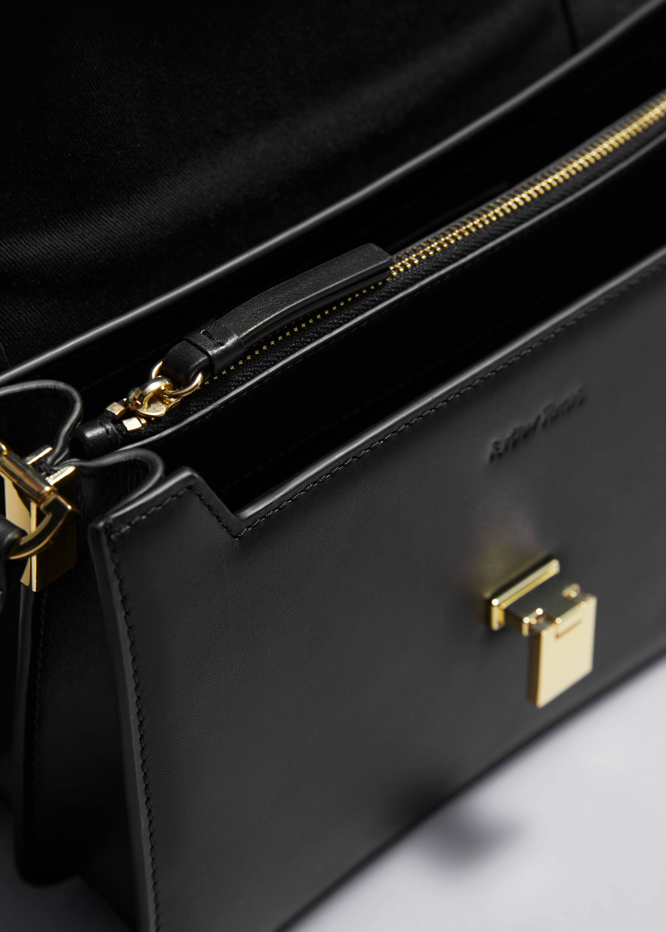 Größeres Bild ansehen: Klassische Schultertasche aus Leder - Schwarz - Ladies | H&M DE 5