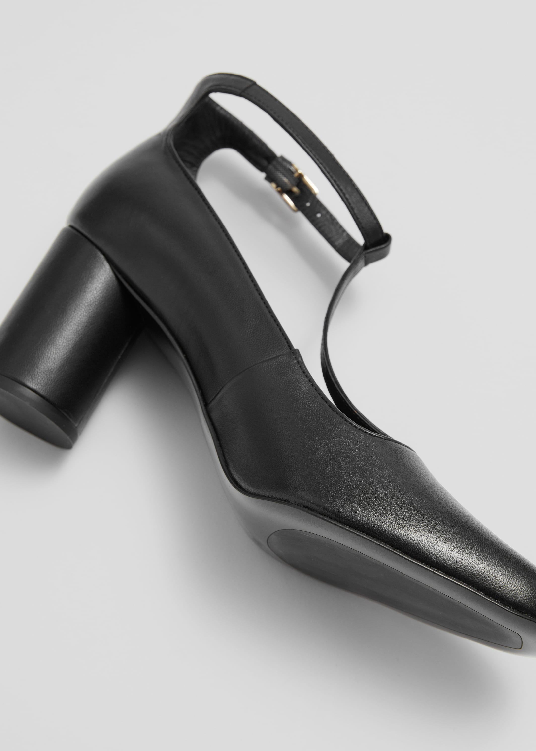 Grotere afbeelding bekijken: Leren pumps met T-vormige band - Zwart - DAMES | H&M NL 5