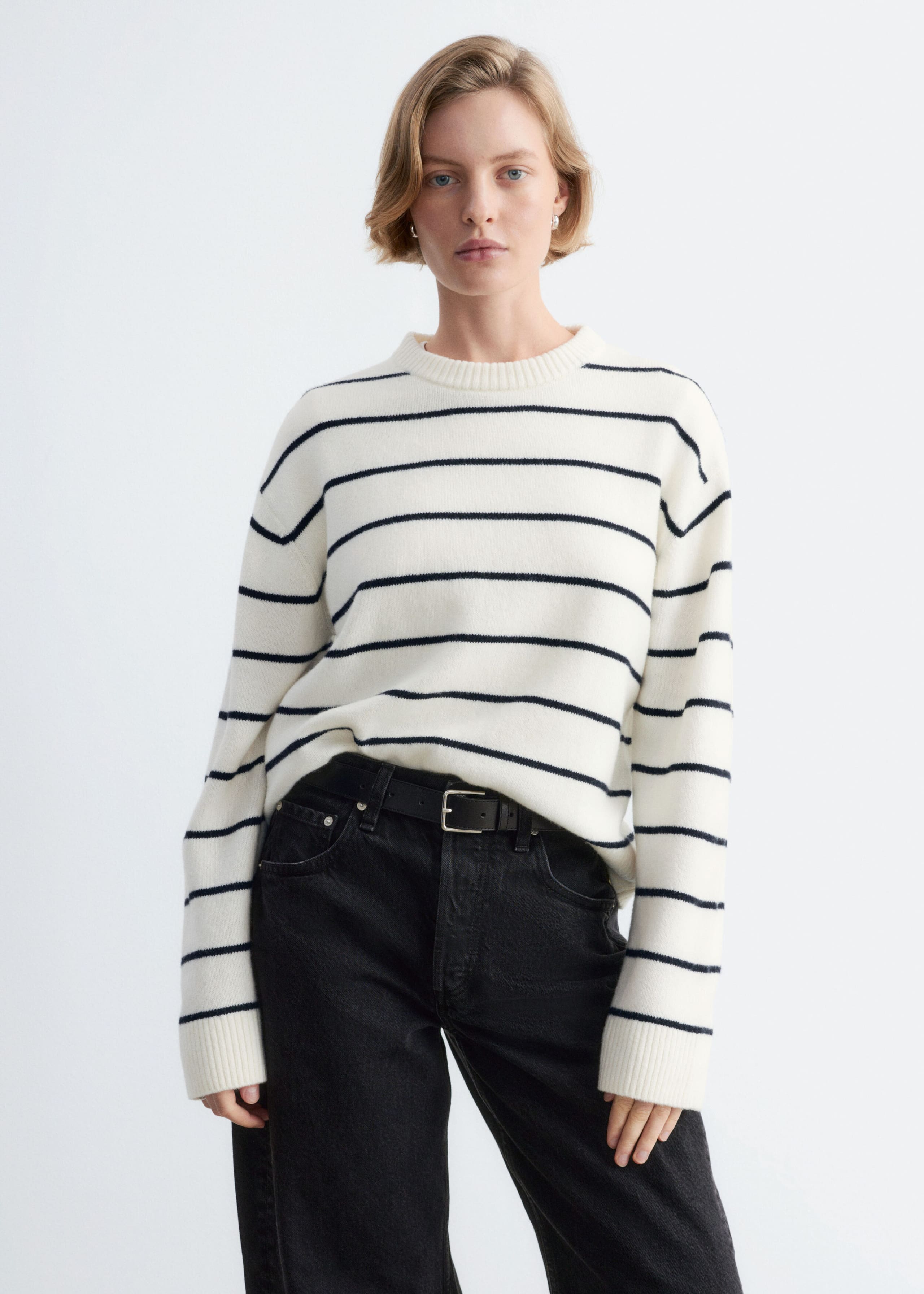 Pull en maille - Rayures blanches et noires - Lookbook