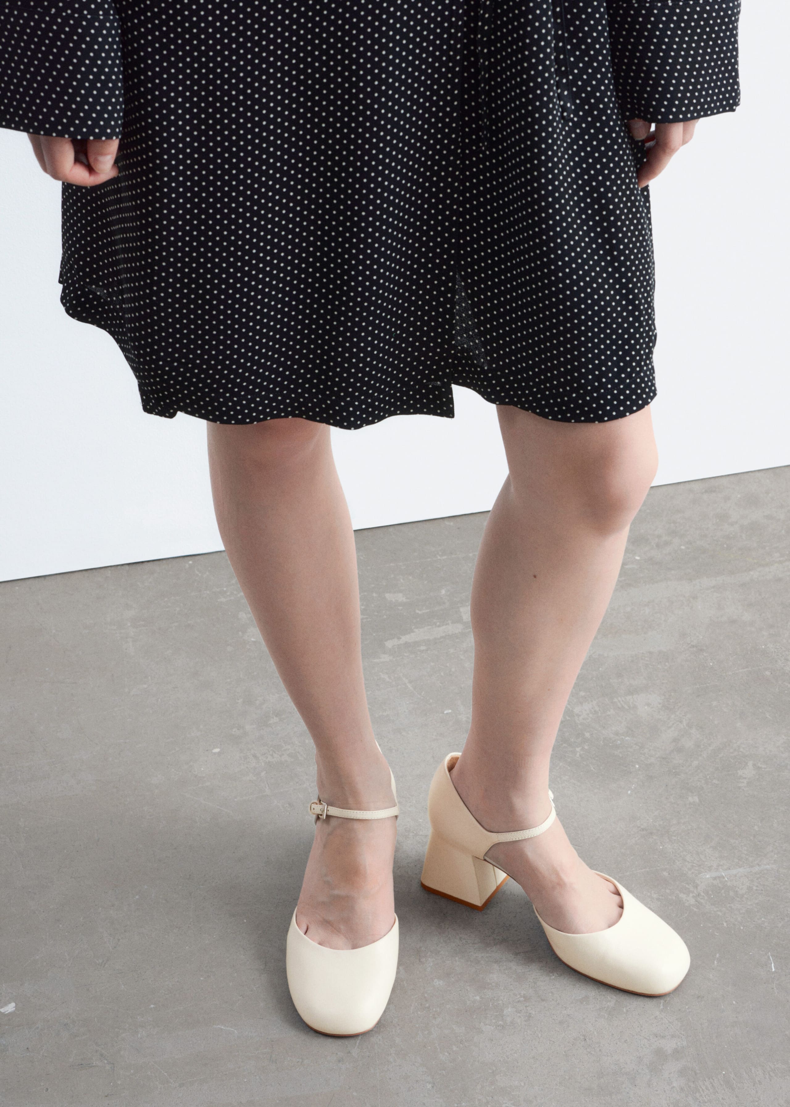 Leren pumps met blokhak - Gebroken wit - Lookbook