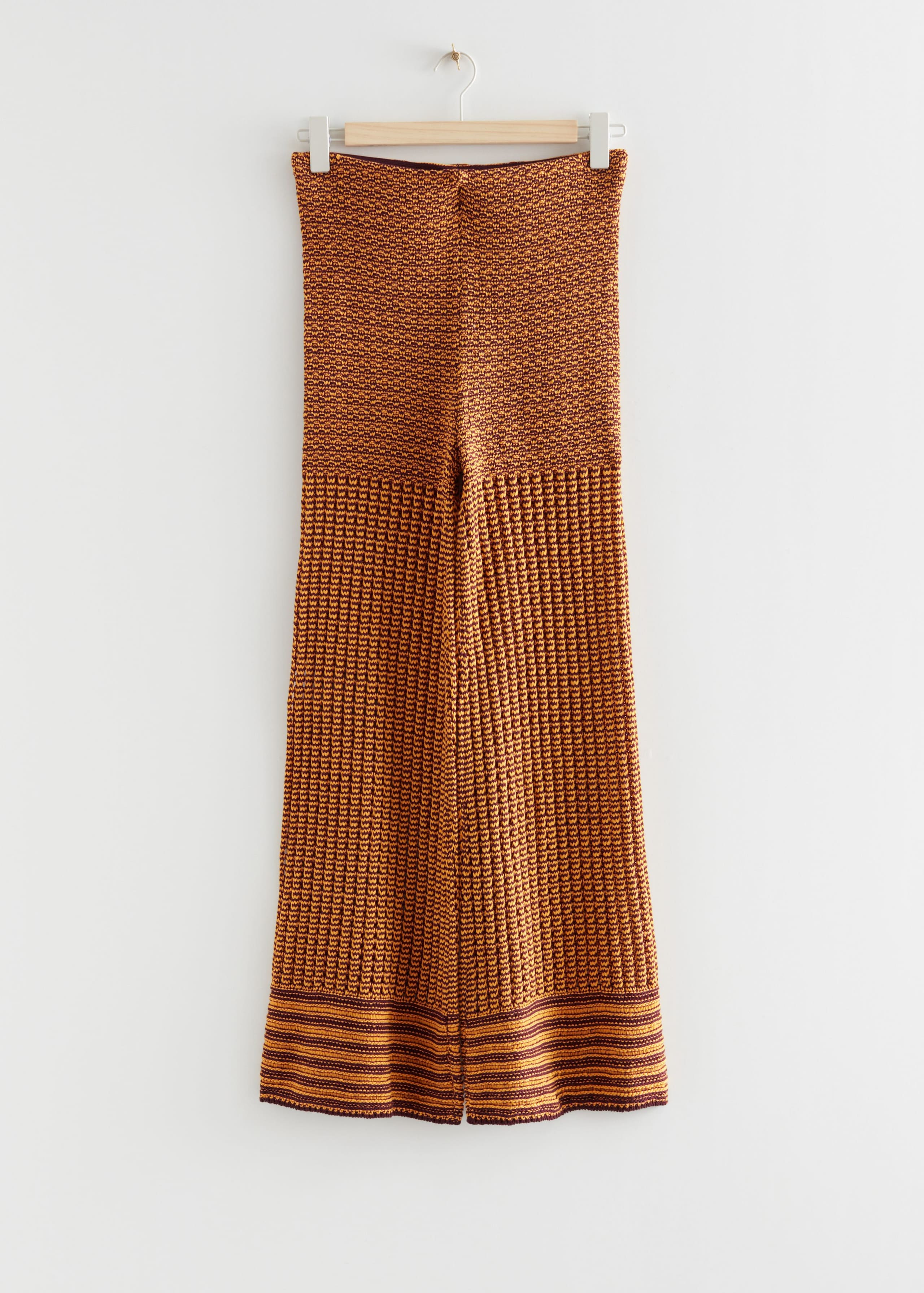 Häkelhose - Orange - Stillleben