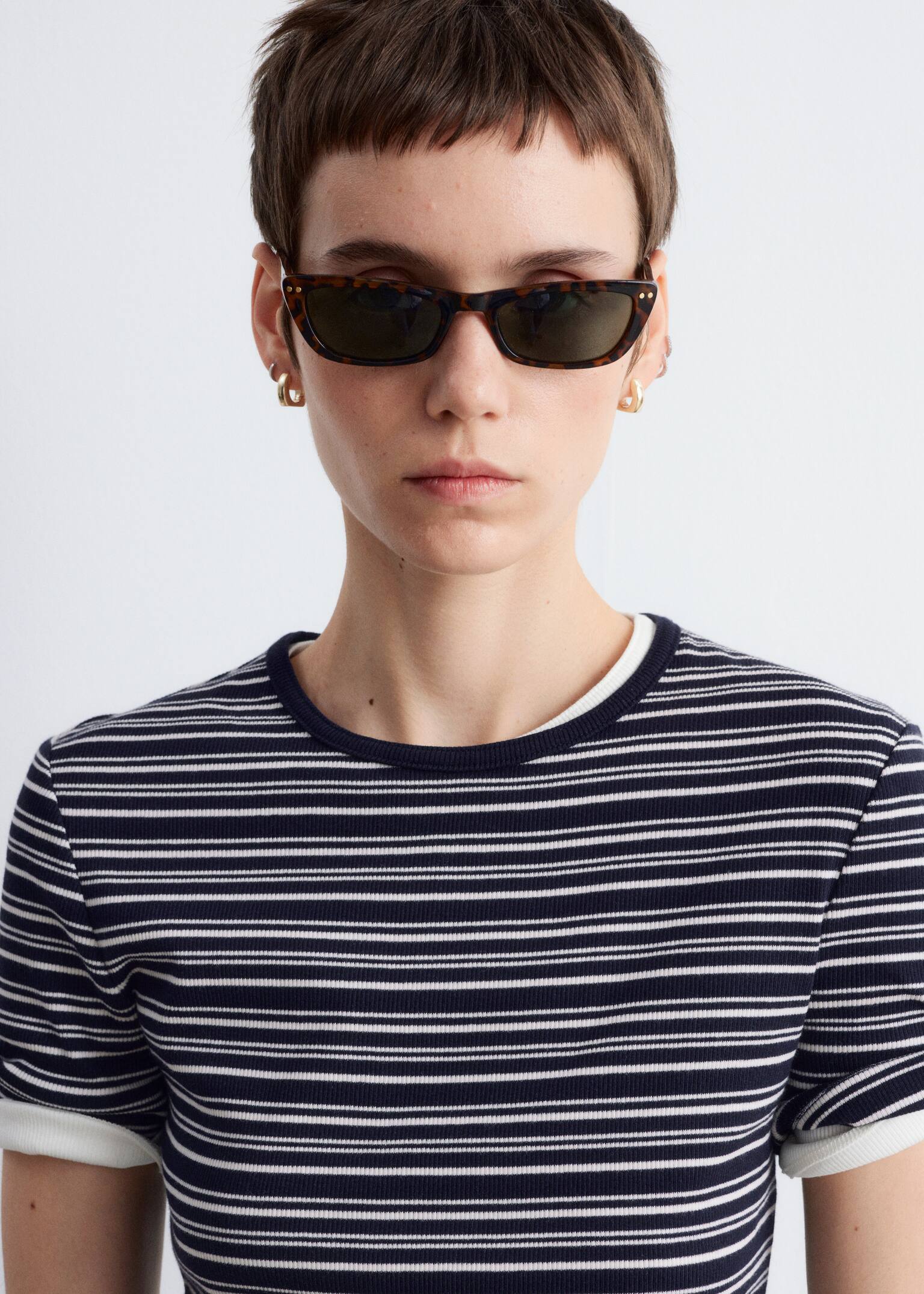 T-shirt côtelé - Rayures bleu foncé / blanches/Beige/Blanc/Rayures marron foncé / beiges - 6