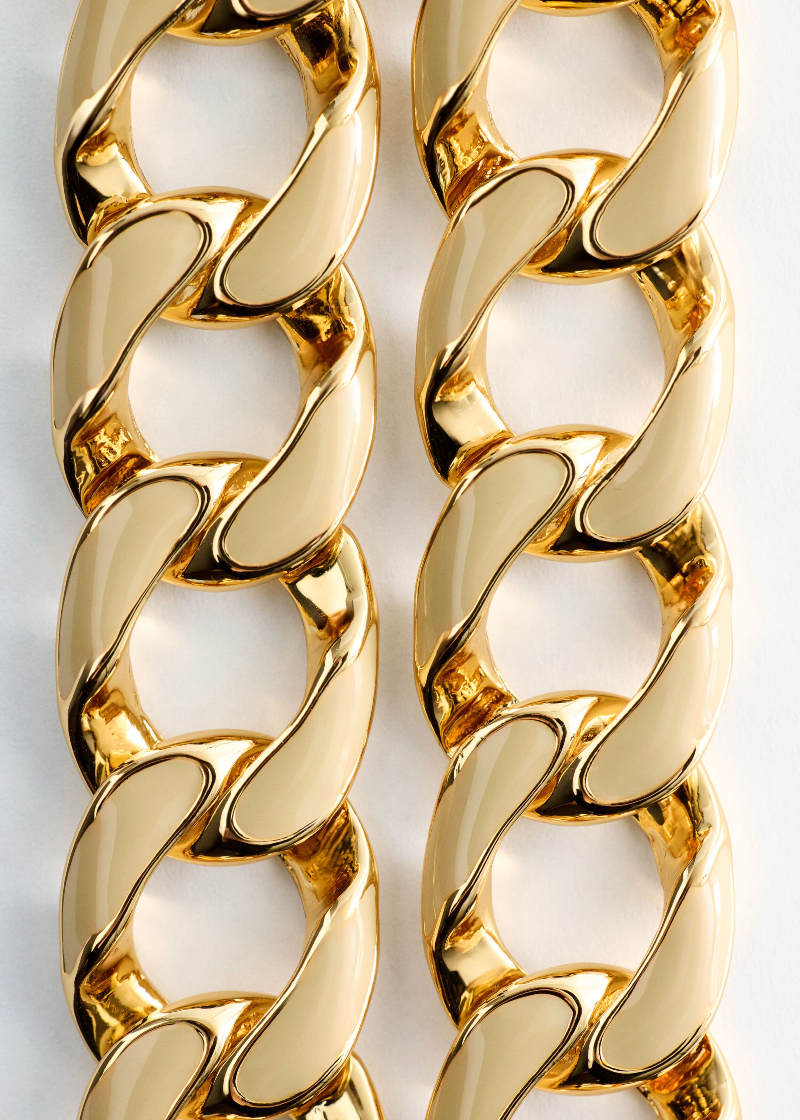 Markante Panzerkette - {{variantName}} - Beschreibendes Detail