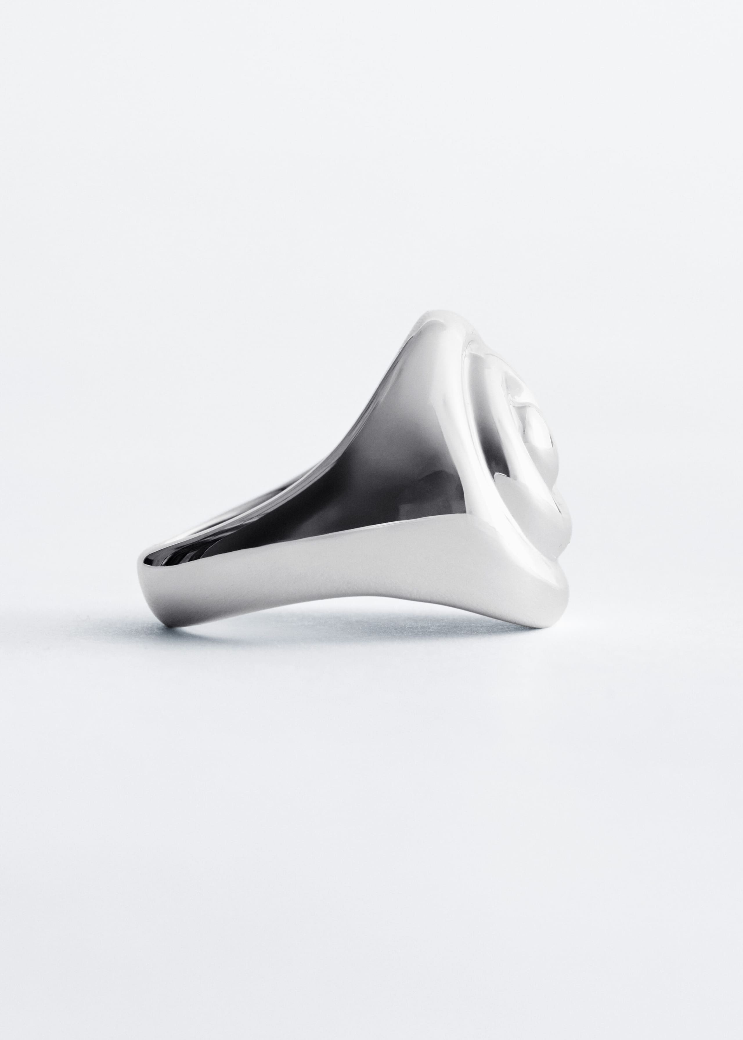 Shell Statement Ring - {{variantName}} - Descriptive Detail