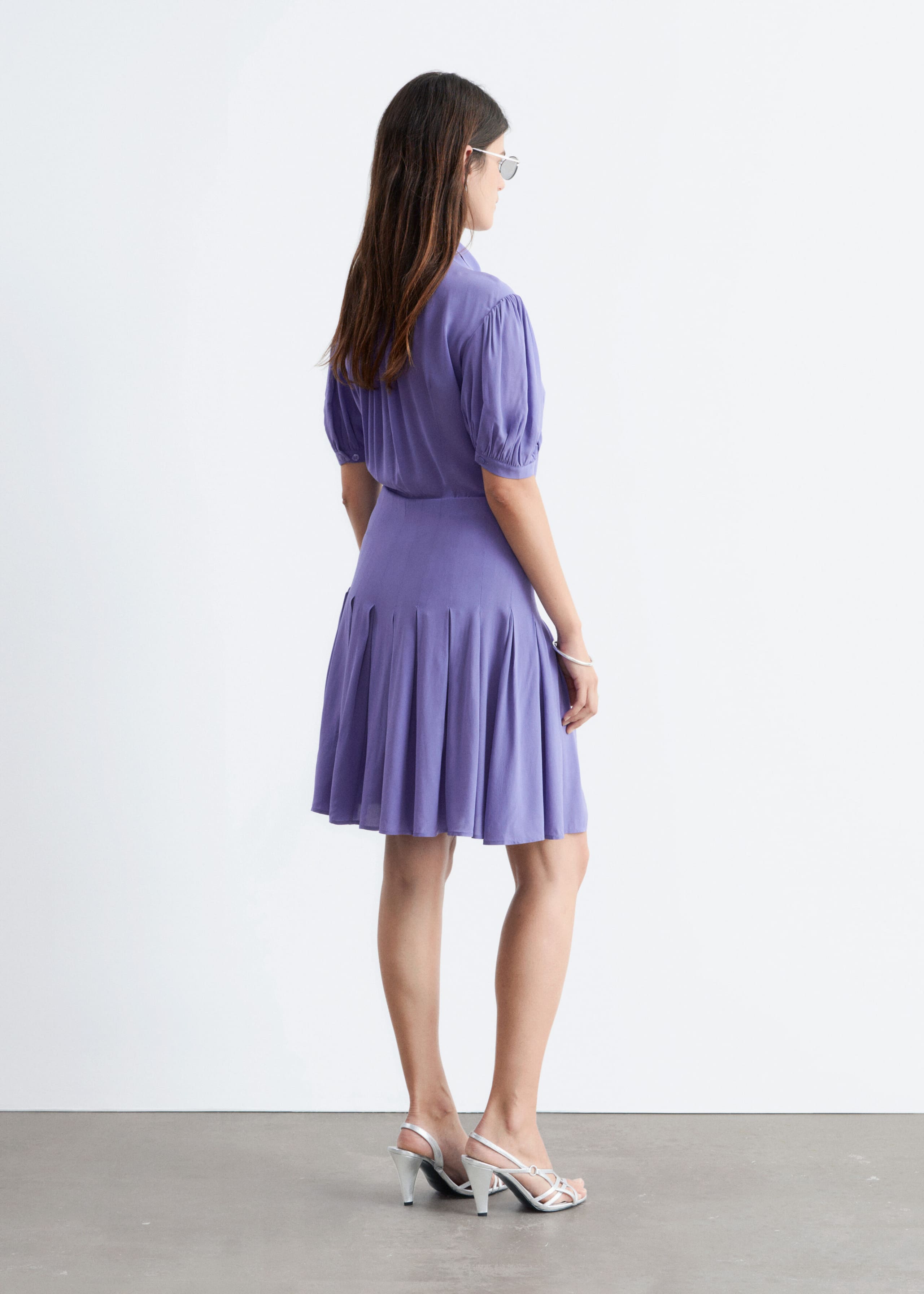 Image of Robe courte à noeud lavallière