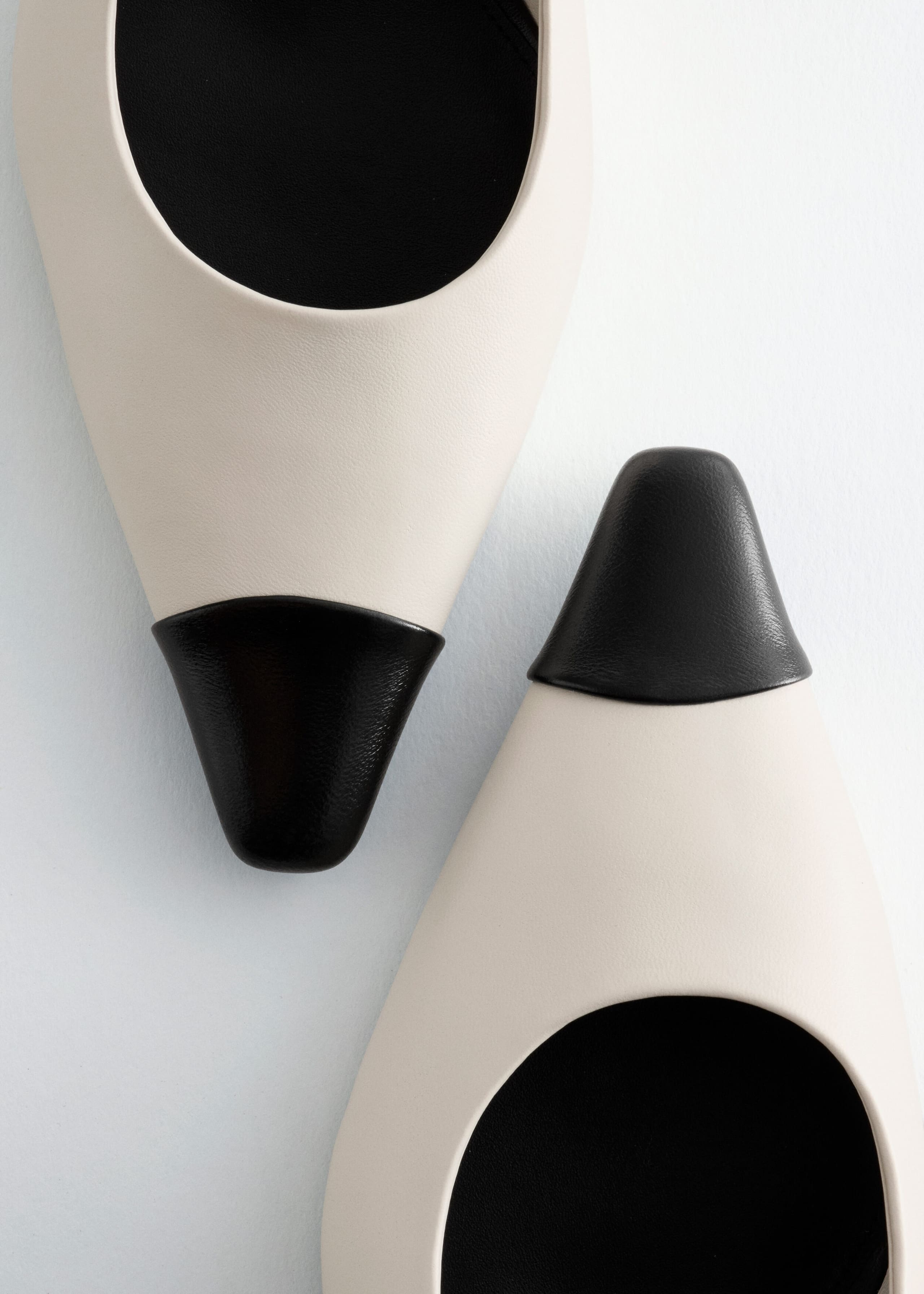 Leather Slingback Pumps - {{variantName}} - Descriptive Detail