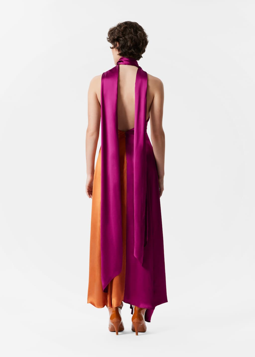 Image of Satin-Maxikleid mit Schal
