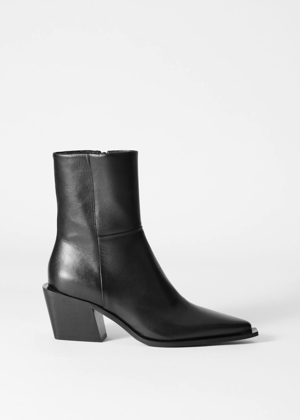 Image of Botas vaqueras de piel elegantes