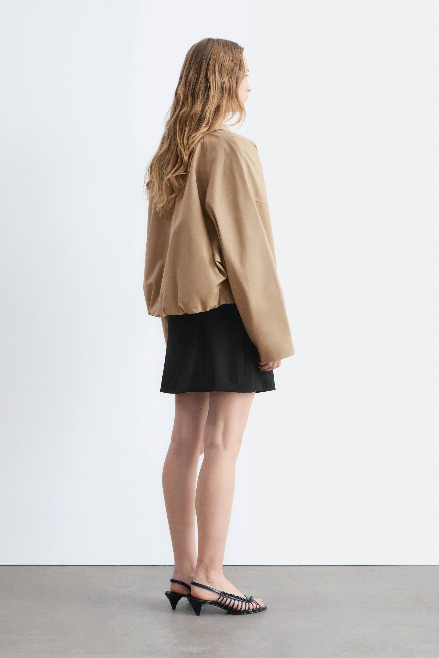 חצאית מיני בגזרה גבוהה - שחור - 12