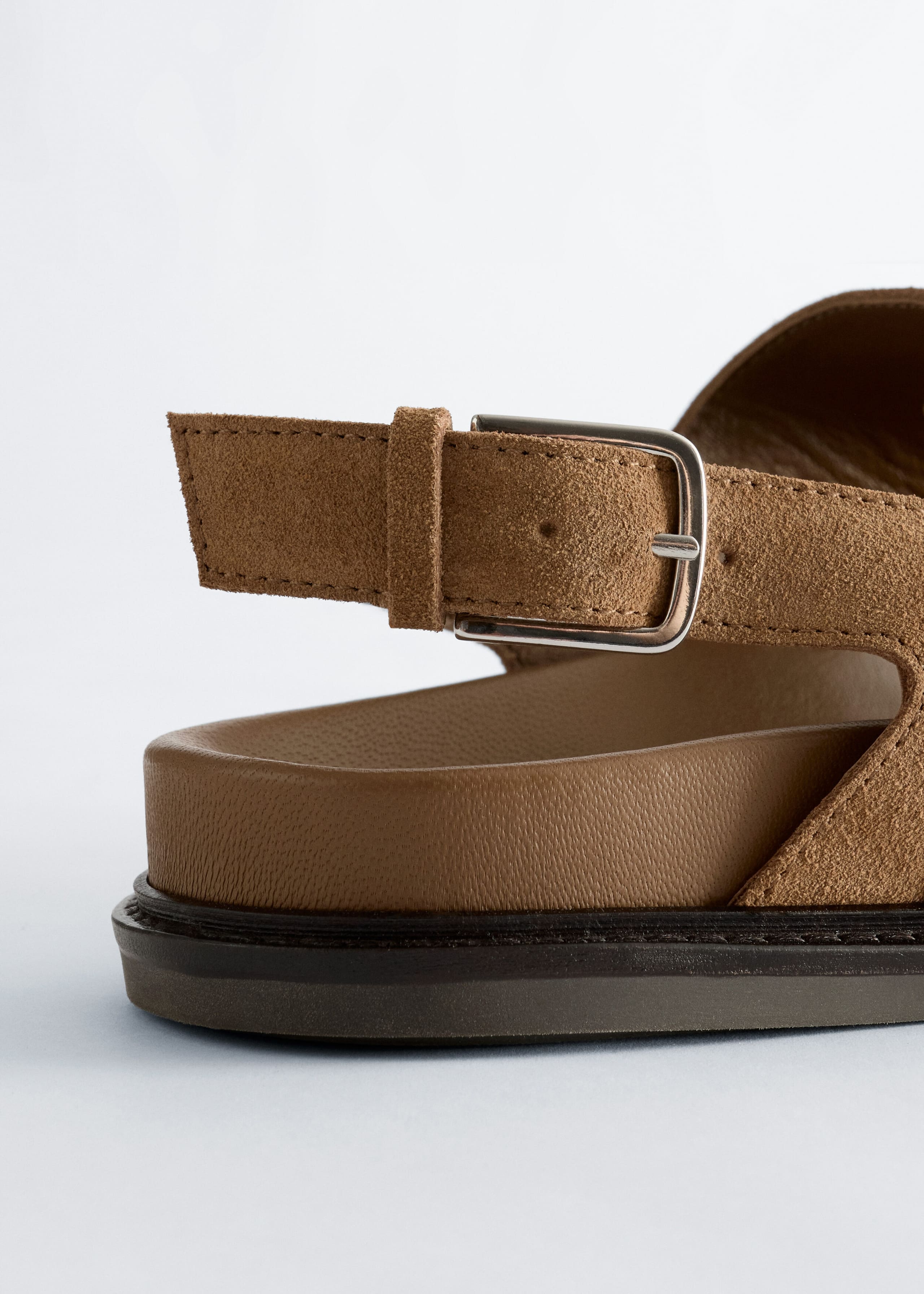 Image of Sandali in pelle con fibbie