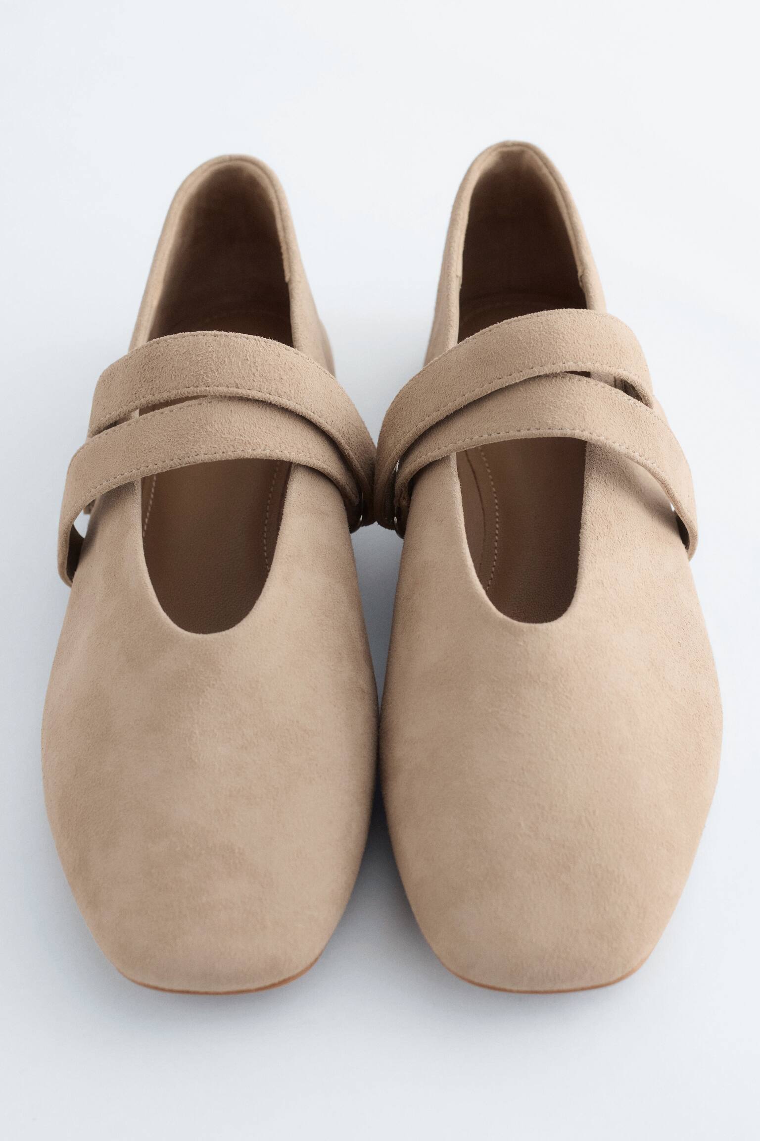 Cross-Strap Leather Ballet Flats - זמש בז'/Black Leather - 5