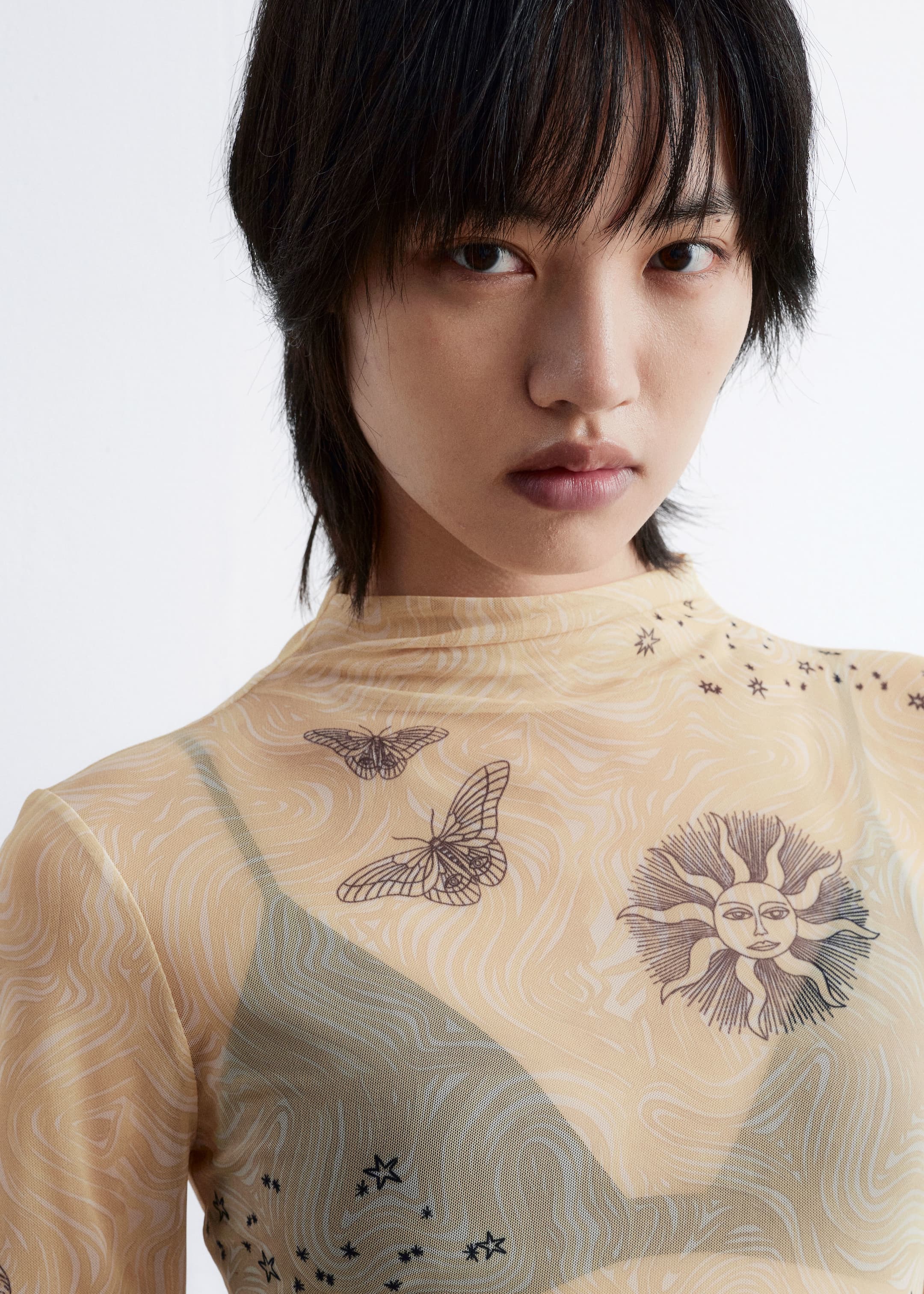 Grösseres Bild ansehen: Oberteil mit Stehkragen - Beige bedruckt - DAMEN | H&M CH 3