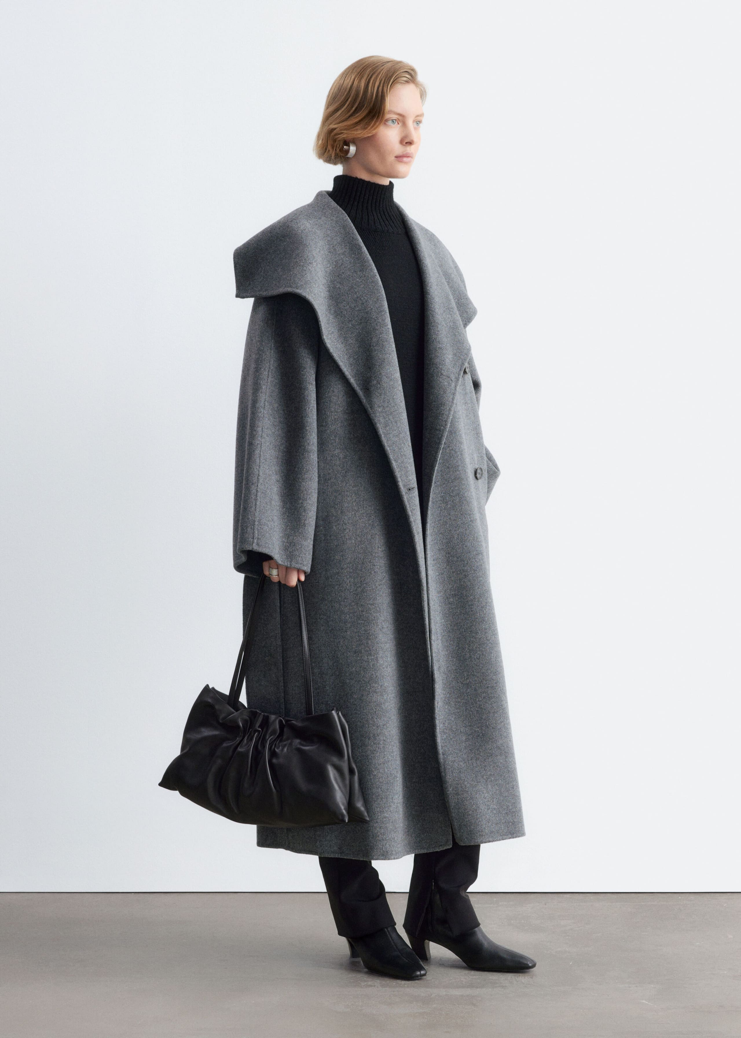 Wollen maxi-jas met sjaalkraag - Donkergrijs - Lookbook