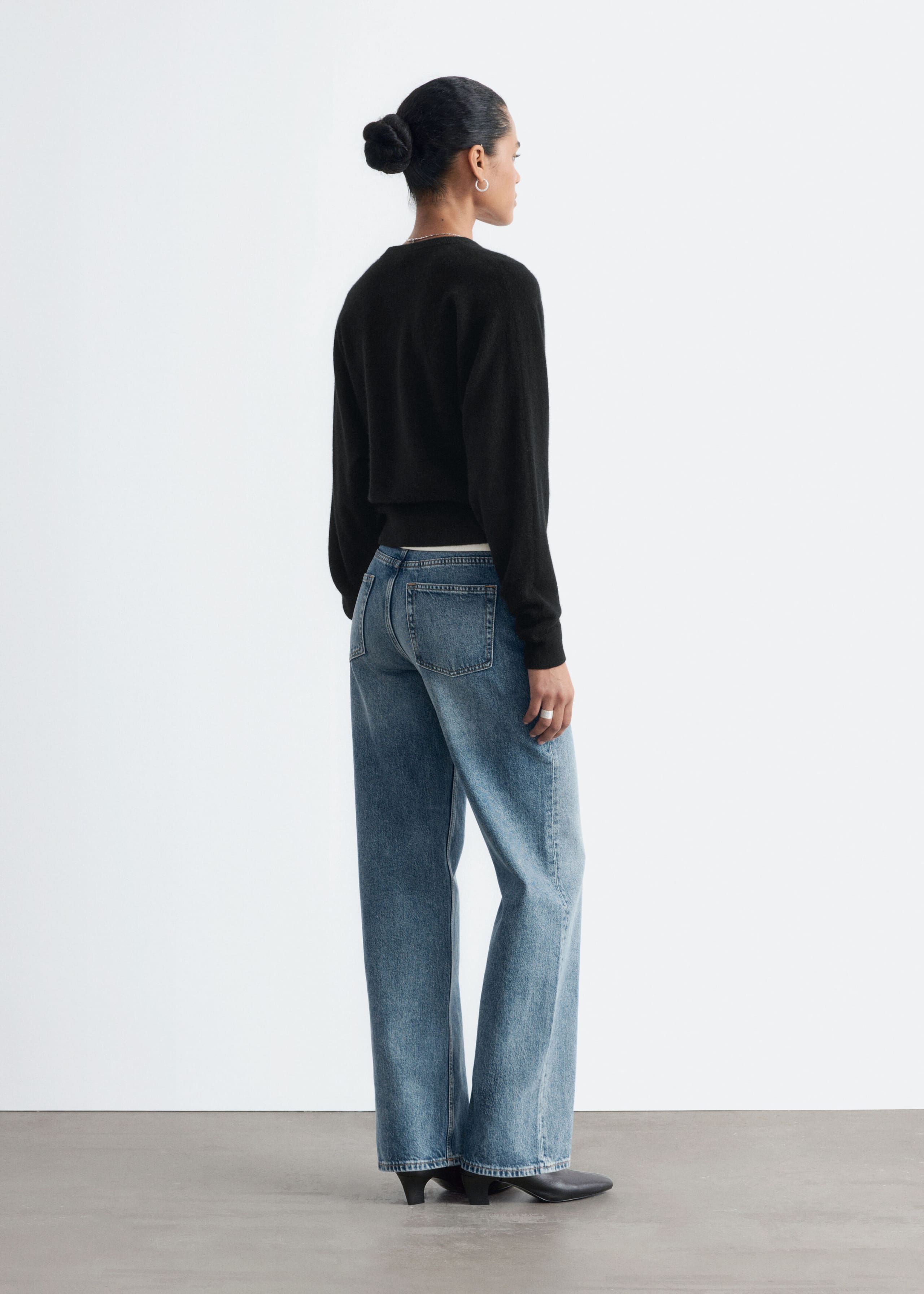 Cashmere Cardigan - Black - Lookbook