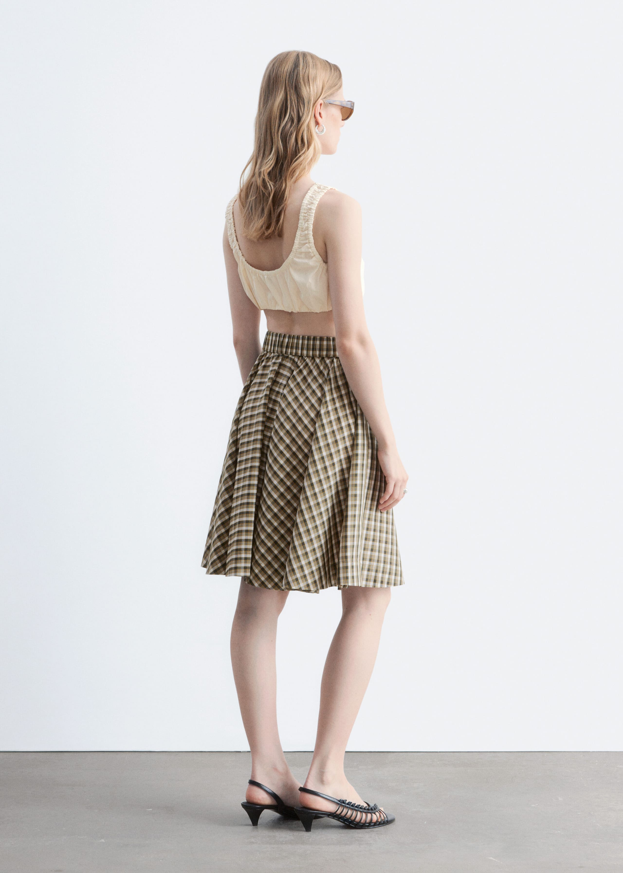 Rynkad bralette – Ljusbeige – lookbook