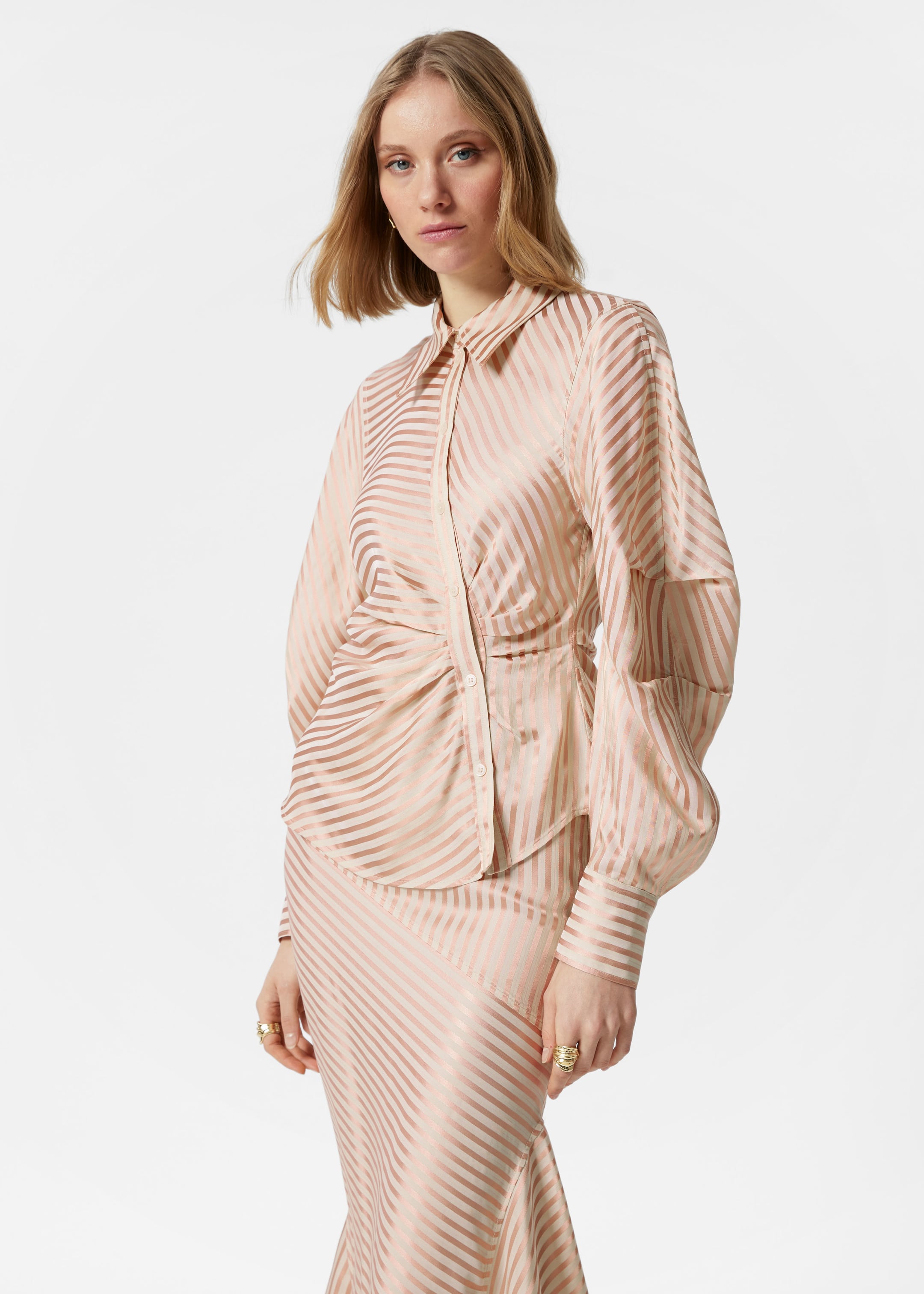 Größeres Bild anzeigen: Asymmetrisches Hemd - Beige/Rosa - Ladies | H&M AT 1