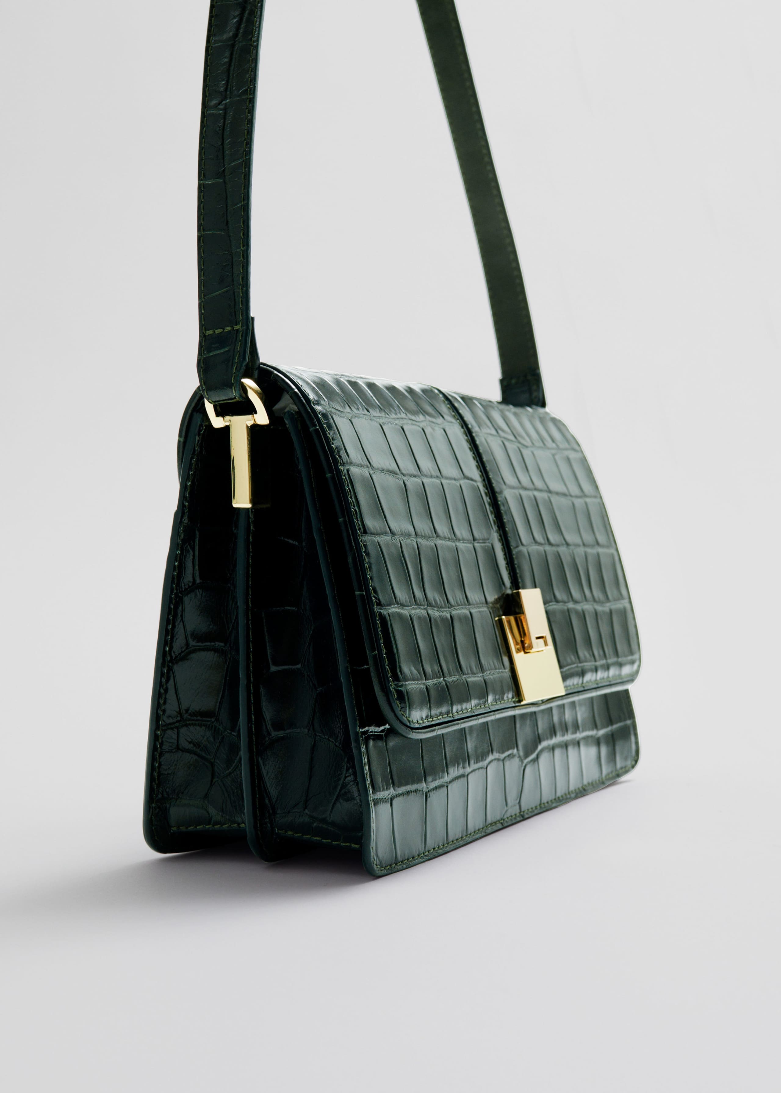 Lederhandtasche in Krokooptik - {{variantName}} - Beschreibendes Detail