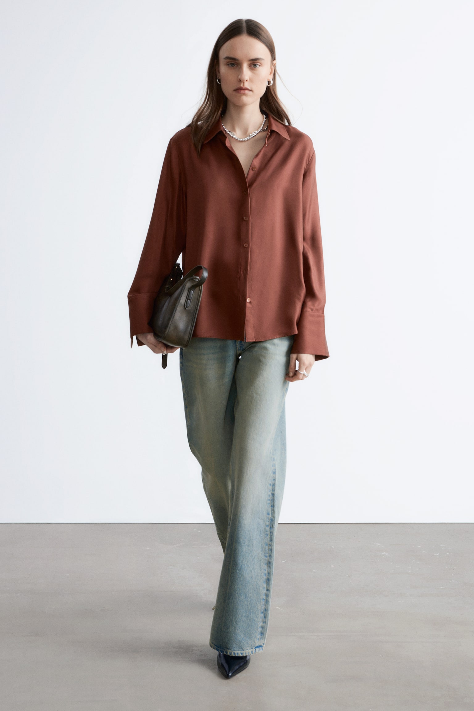 Luźna jedwabna koszula - Brązowy/Brązowy/białe groszki/Ciemnoniebieski - 4