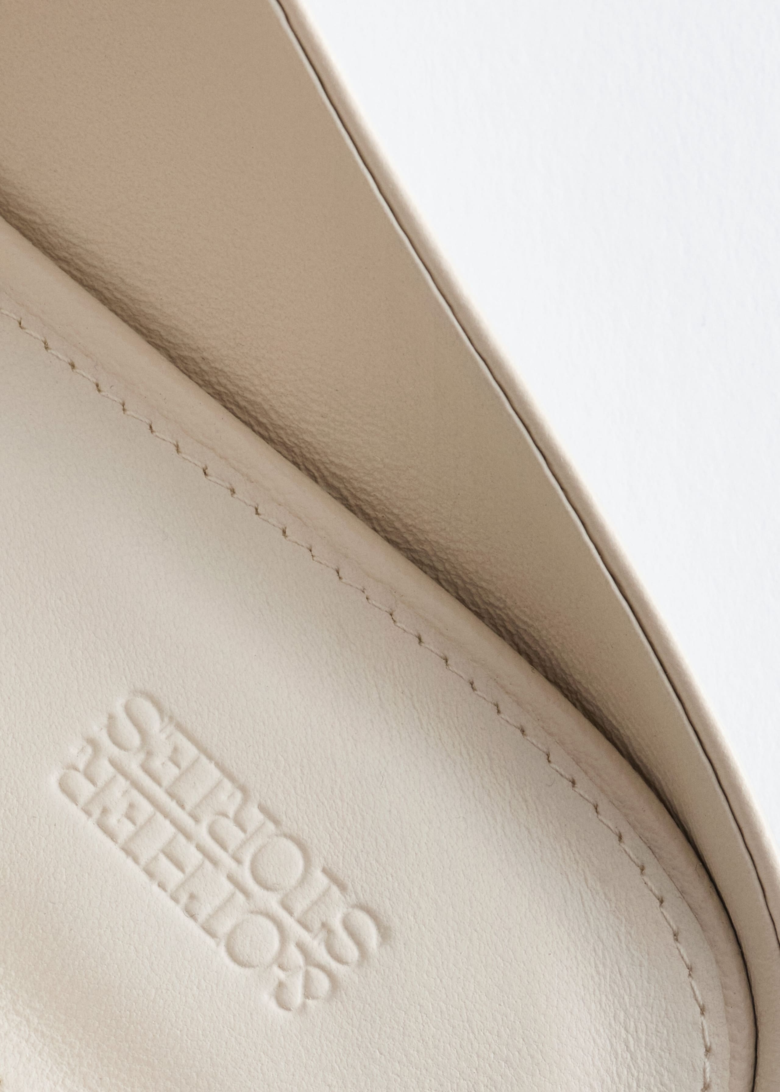 Mules slip on in pelle - {{variantName}} - Descrizione dettagliata