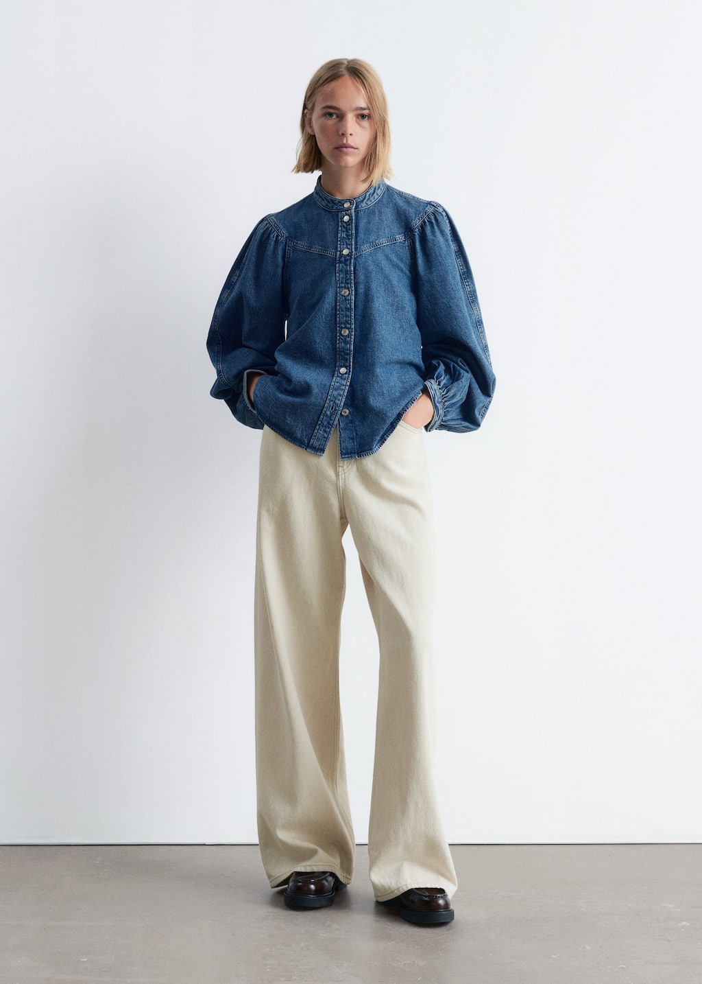 Image of Jeansbluse mit Puffärmeln