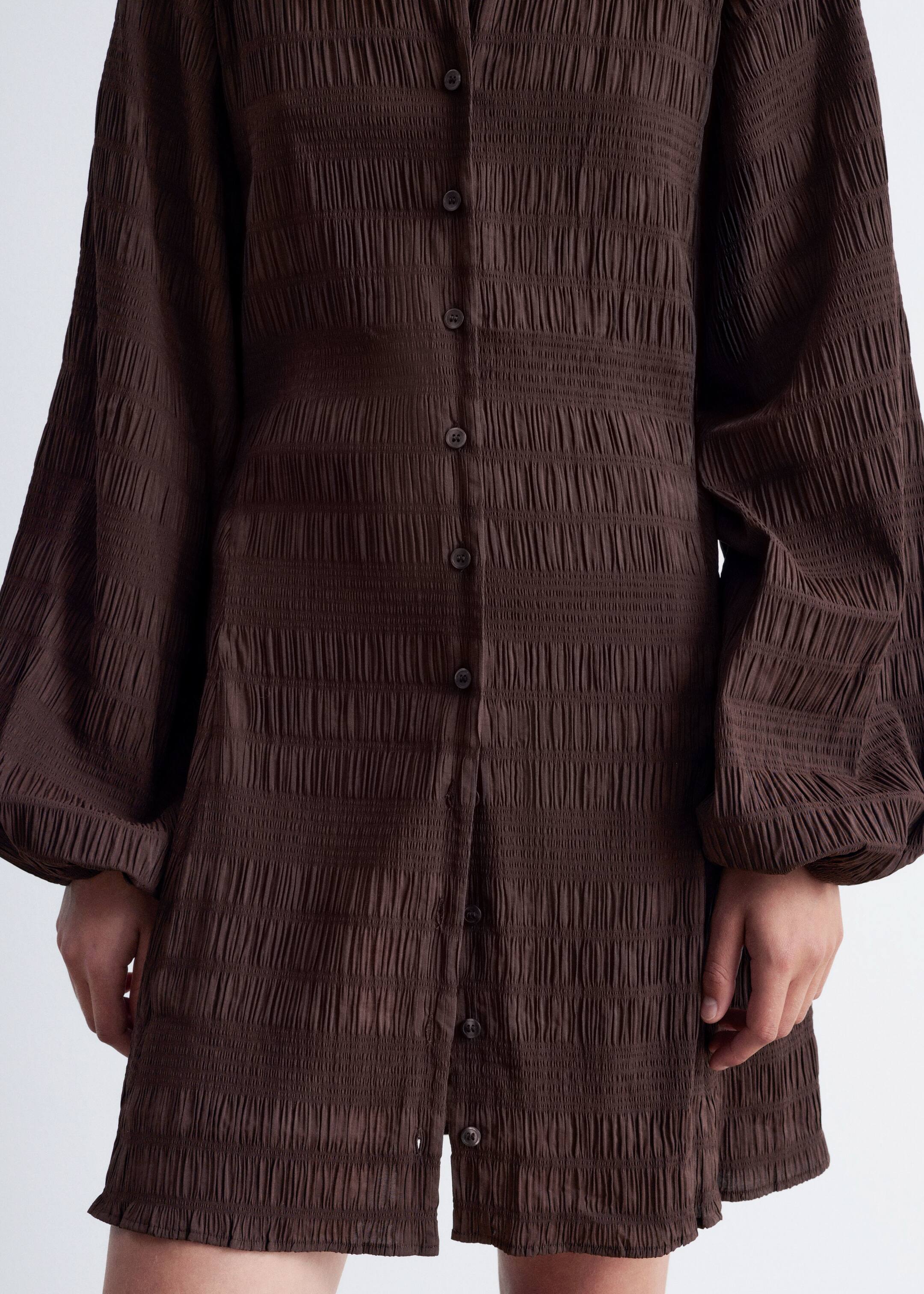 Agrandir l'image: Robe courte manches ballon à smocks - Marron foncé - FEMME | H&M CH 4