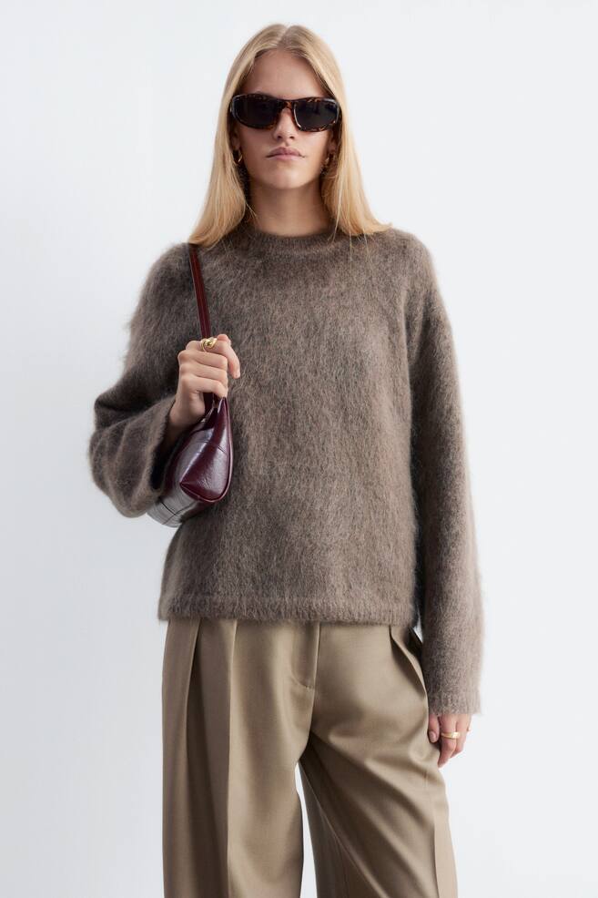Pullover aus Mohair-Mix - Graubraun - 1