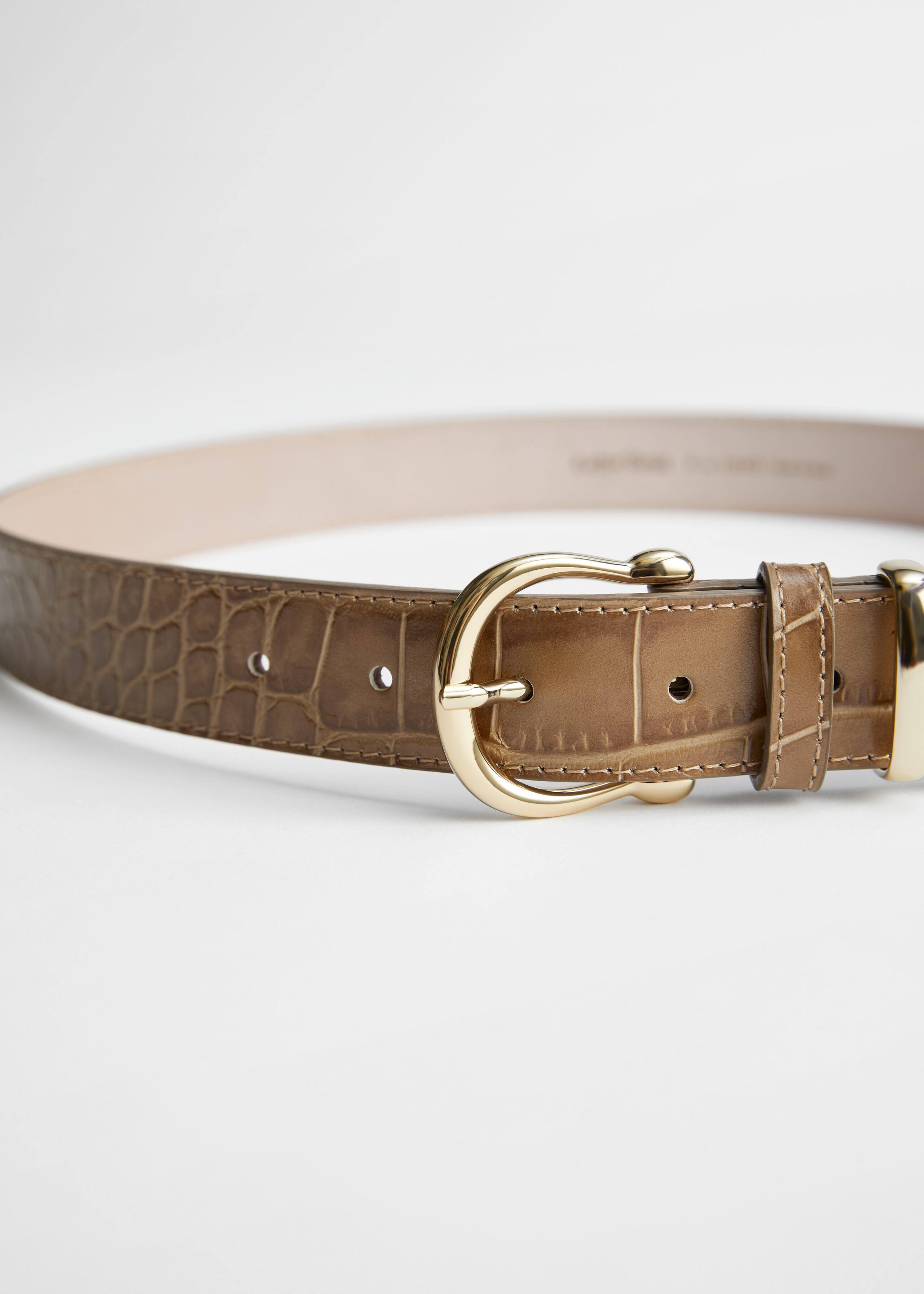 Cintura in pelle con effetto coccodrillo - {{variantName}} - Descrizione dettagliata