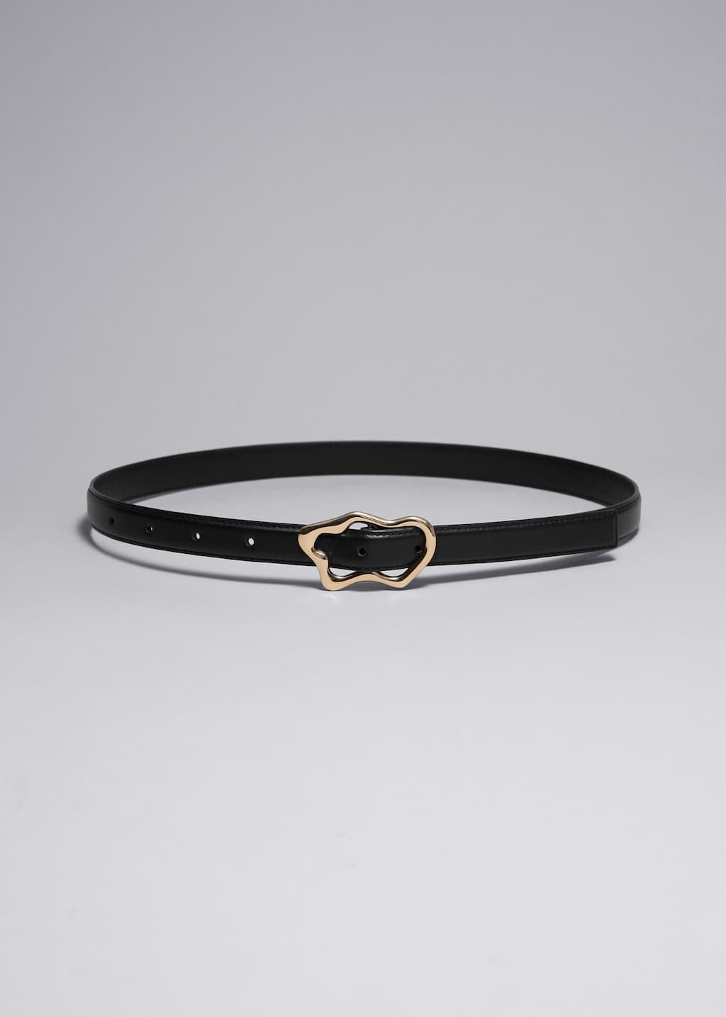 Sculpted Buckle Leather Belt