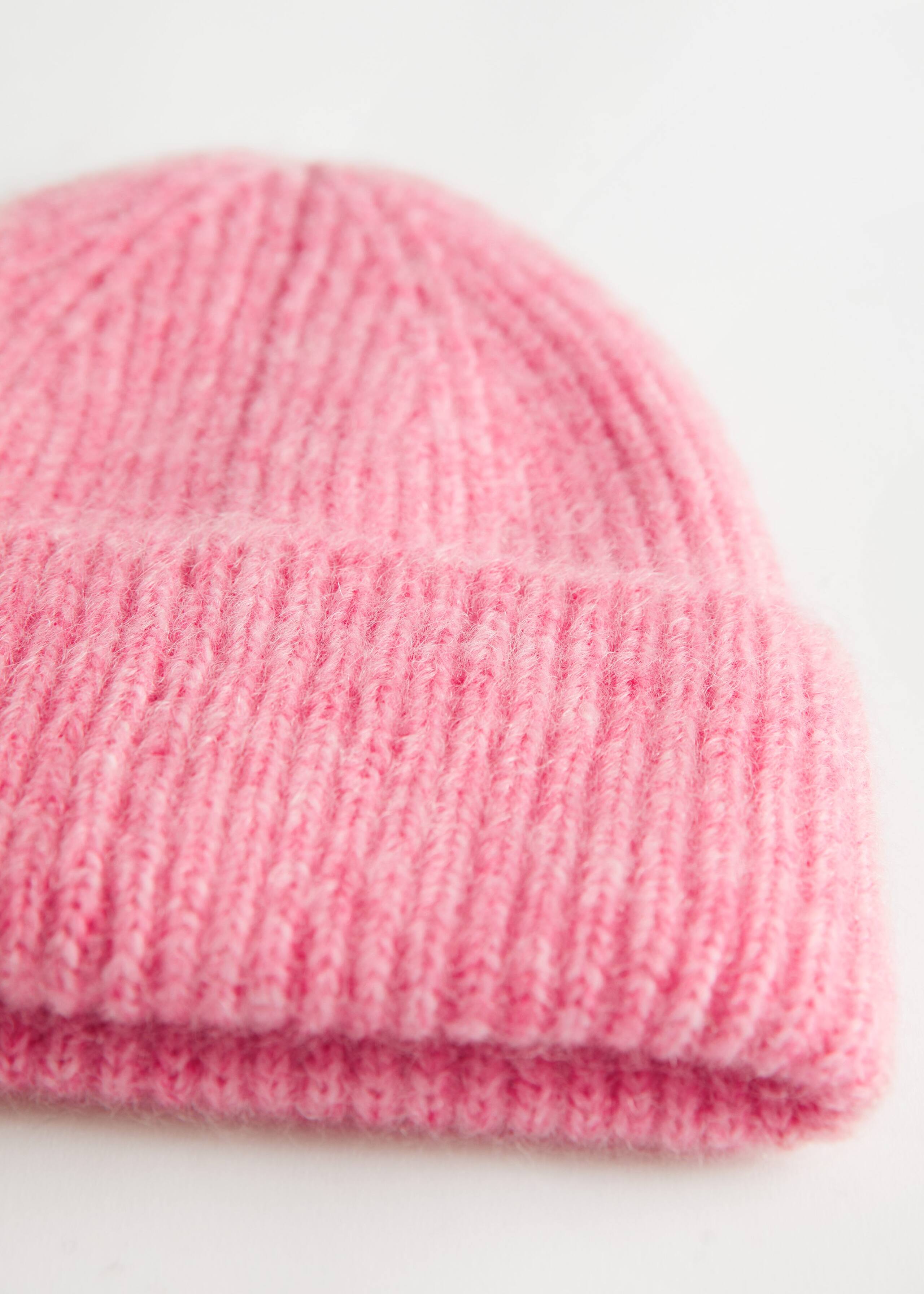 Fuzzy Mohair Beanie - {{variantName}} - Descrizione dettagliata