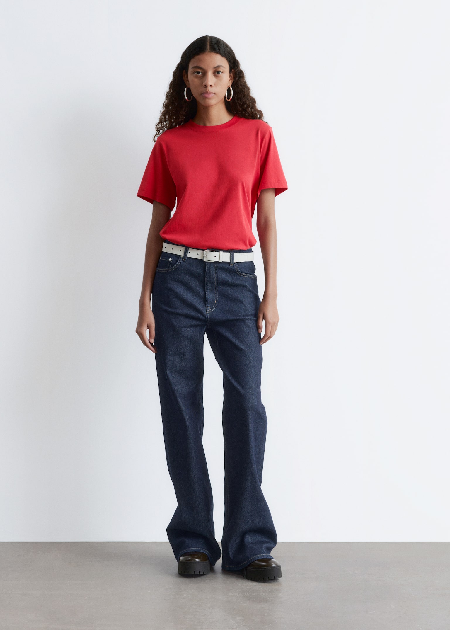 Crewneck T-Shirt - Red/White/Light Green/Dark Grey Melange/Black/Mole/Dark Brown - 4
