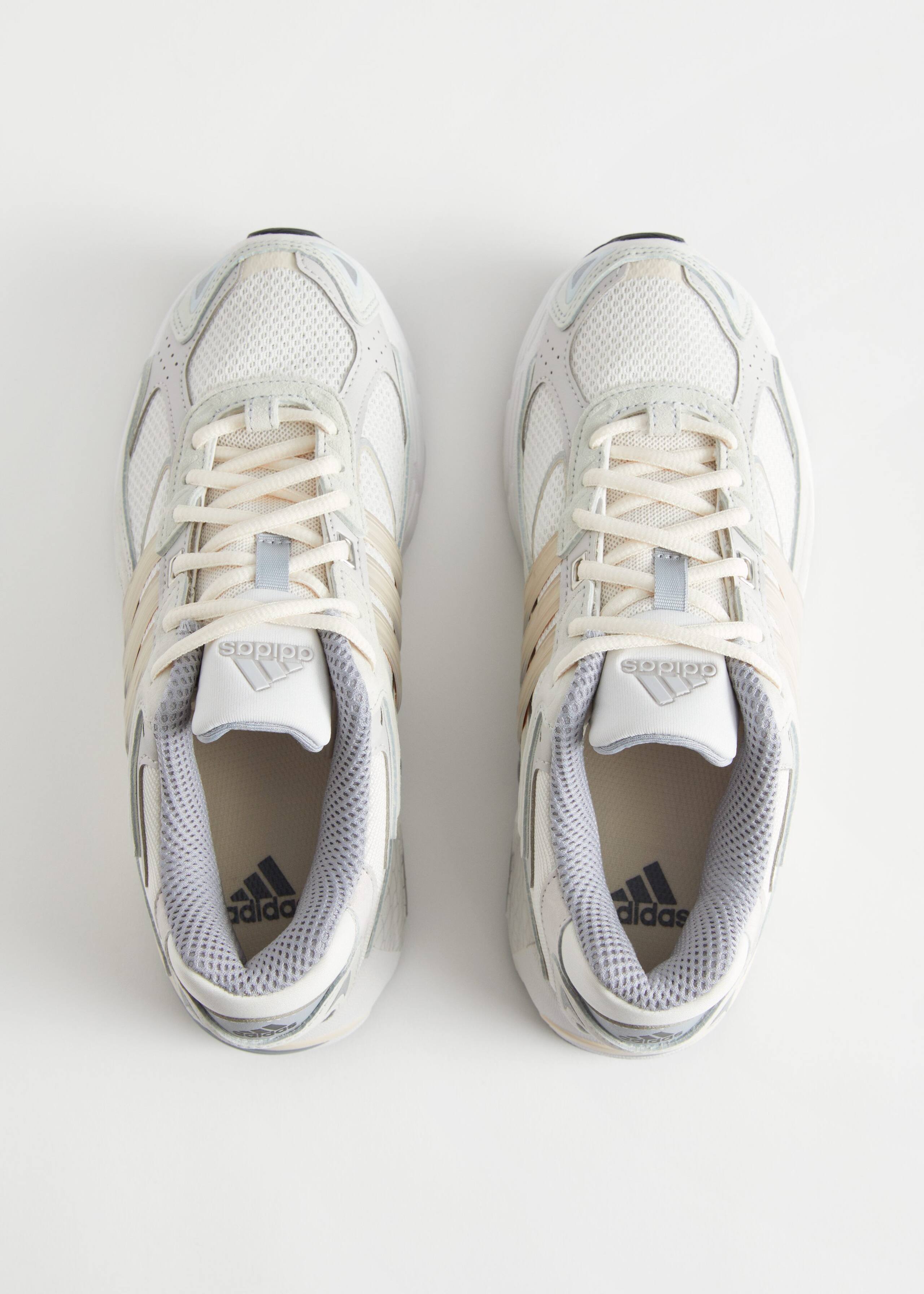 adidas Originals Response CL - Light beige - Still Life