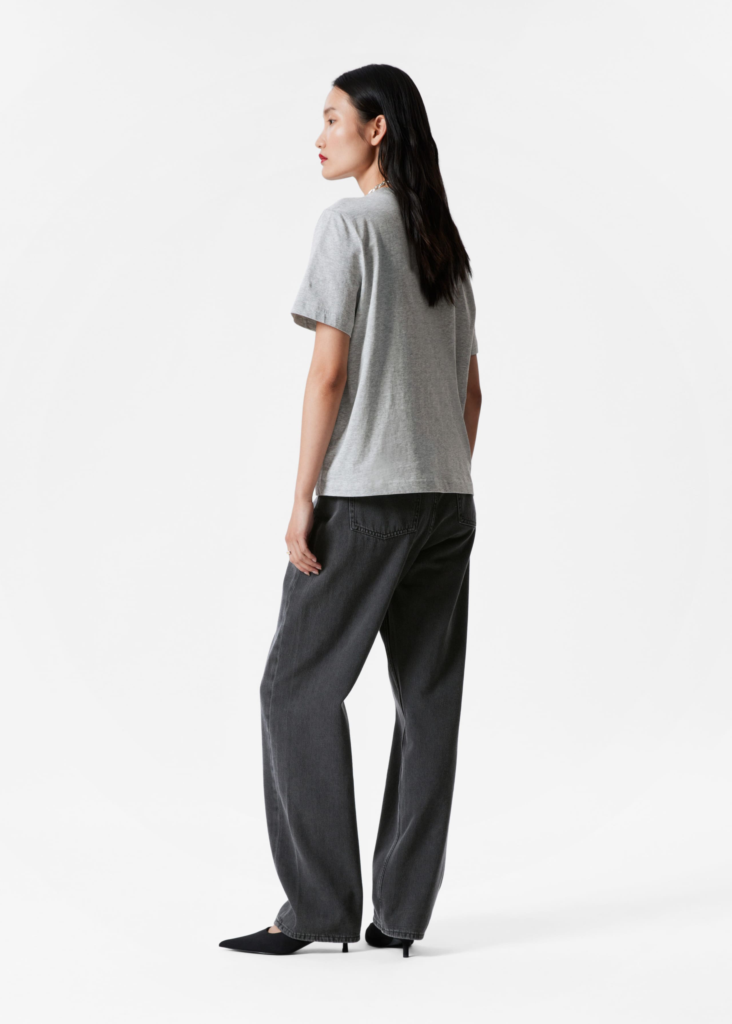 T-Shirt mit Rundhalsausschnitt - Beige - Lookbook