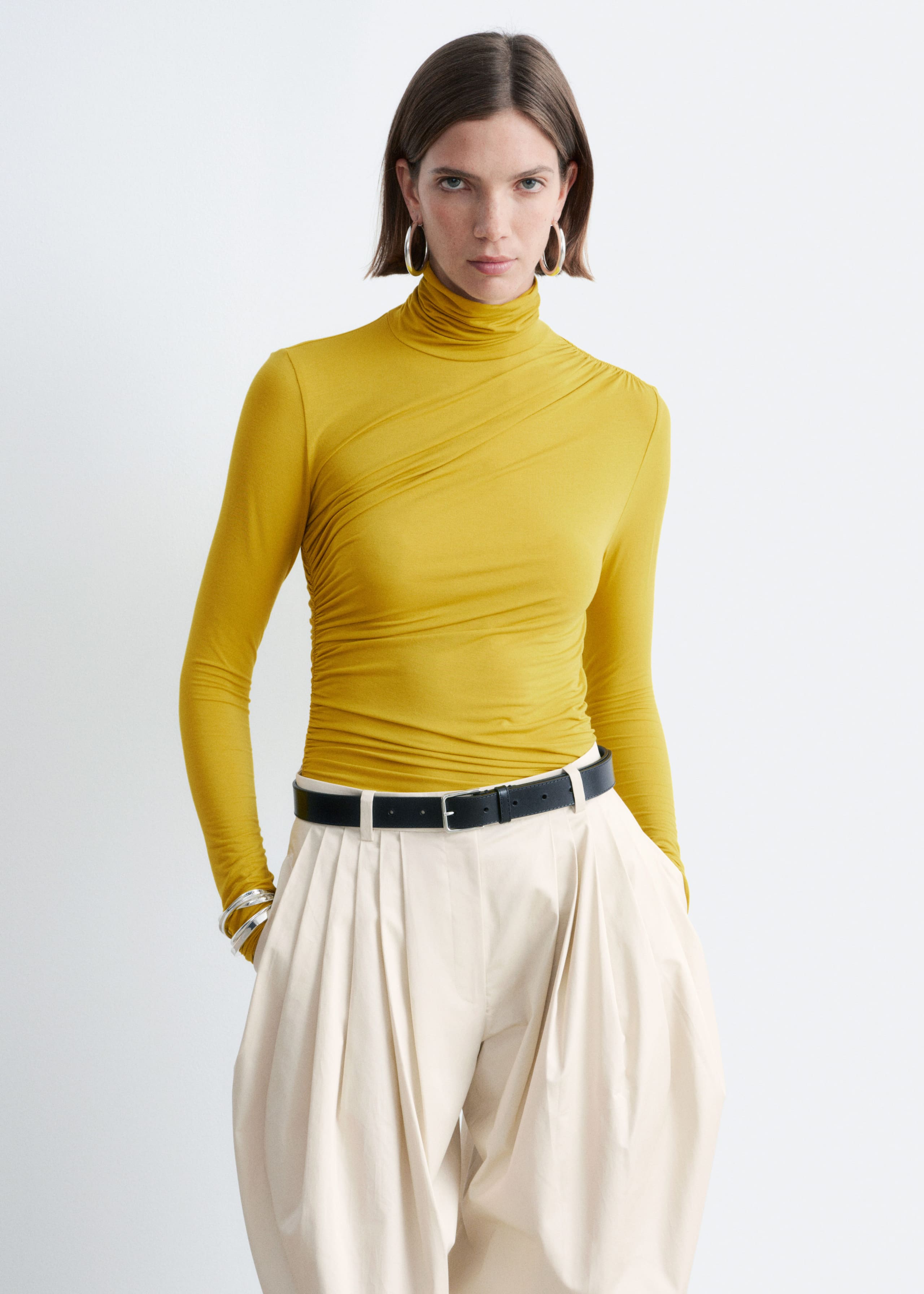 Image of Drapiertes Rollkragenoberteil