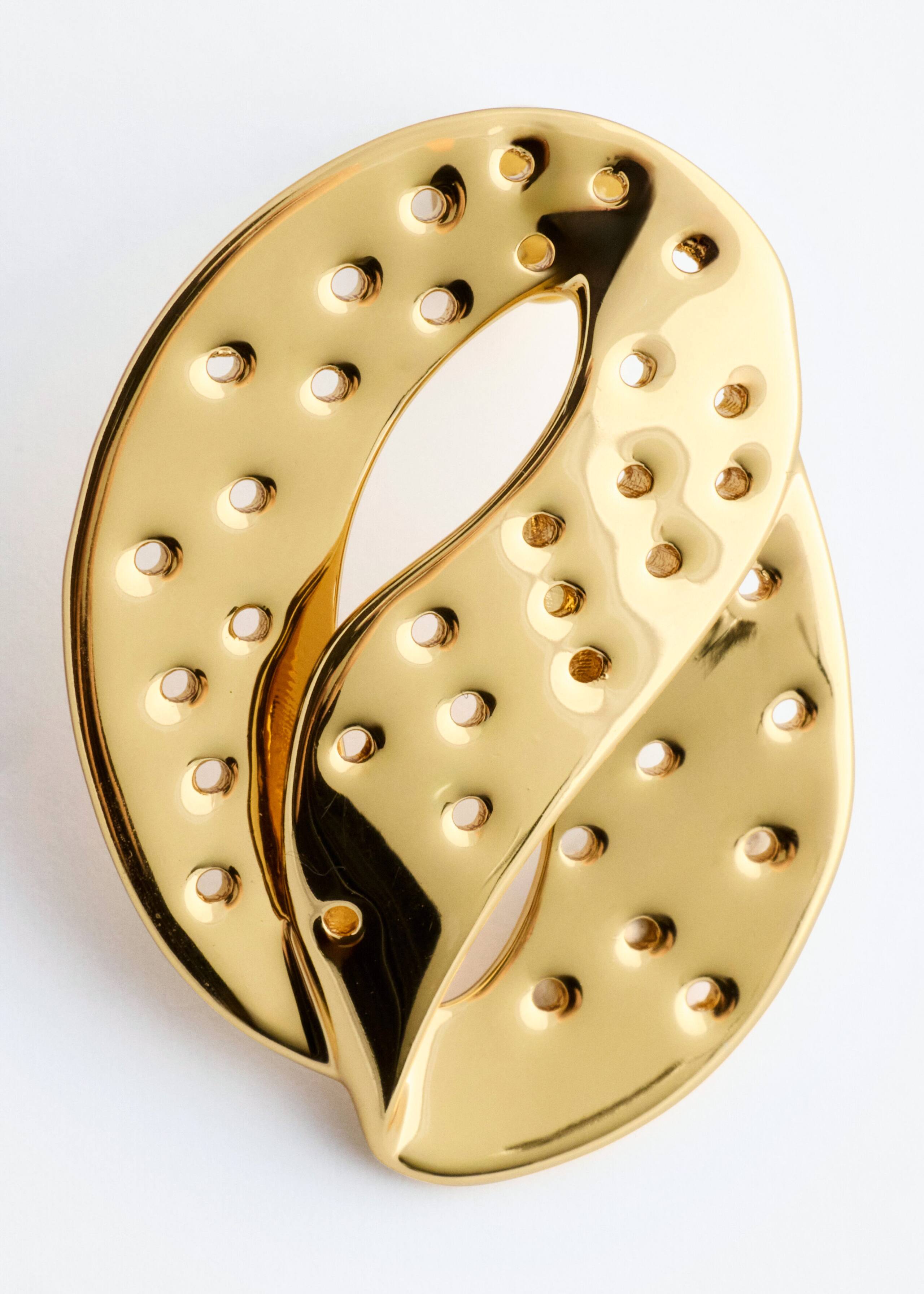 Cutout Brass Earringsf - {{variantName}} - Descriptive Detail
