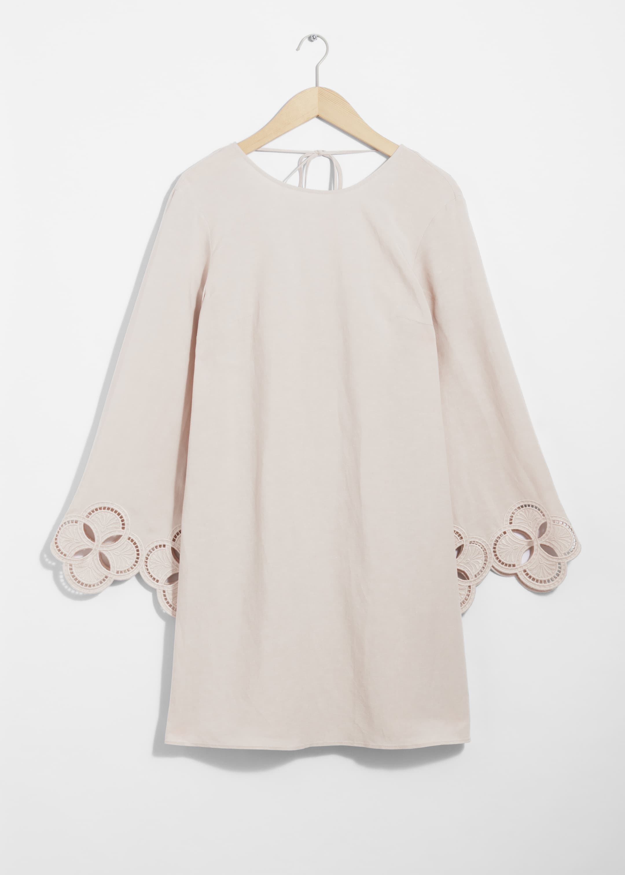 Zobacz większy obraz: Sukienka mini z szerokimi rękawami - Beżowy - ONA | H&M PL 1