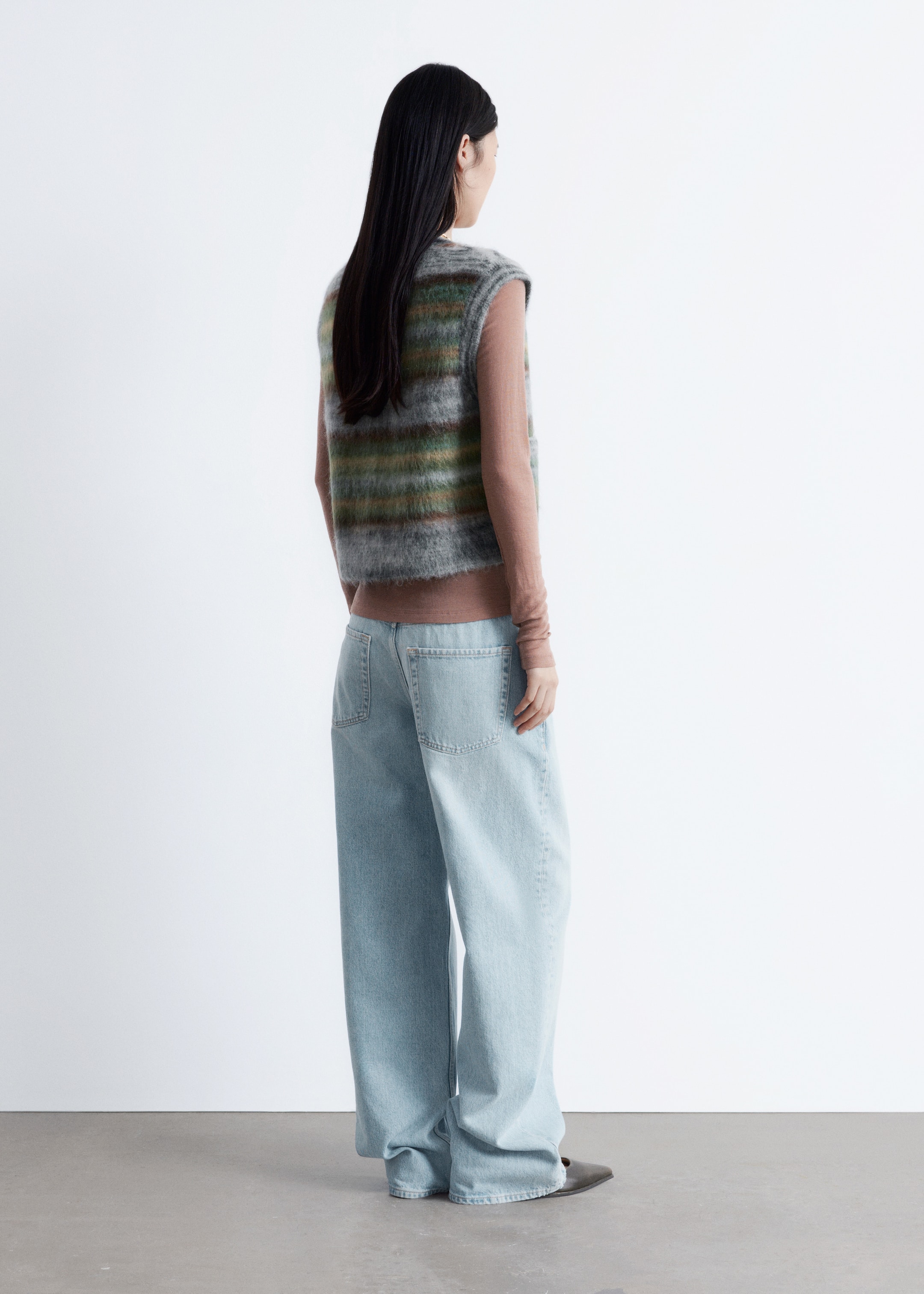 Grösseres Bild ansehen: Strickweste mit gebürsteter Textur - Grau/Grün gestreift - DAMEN | H&M CH 5