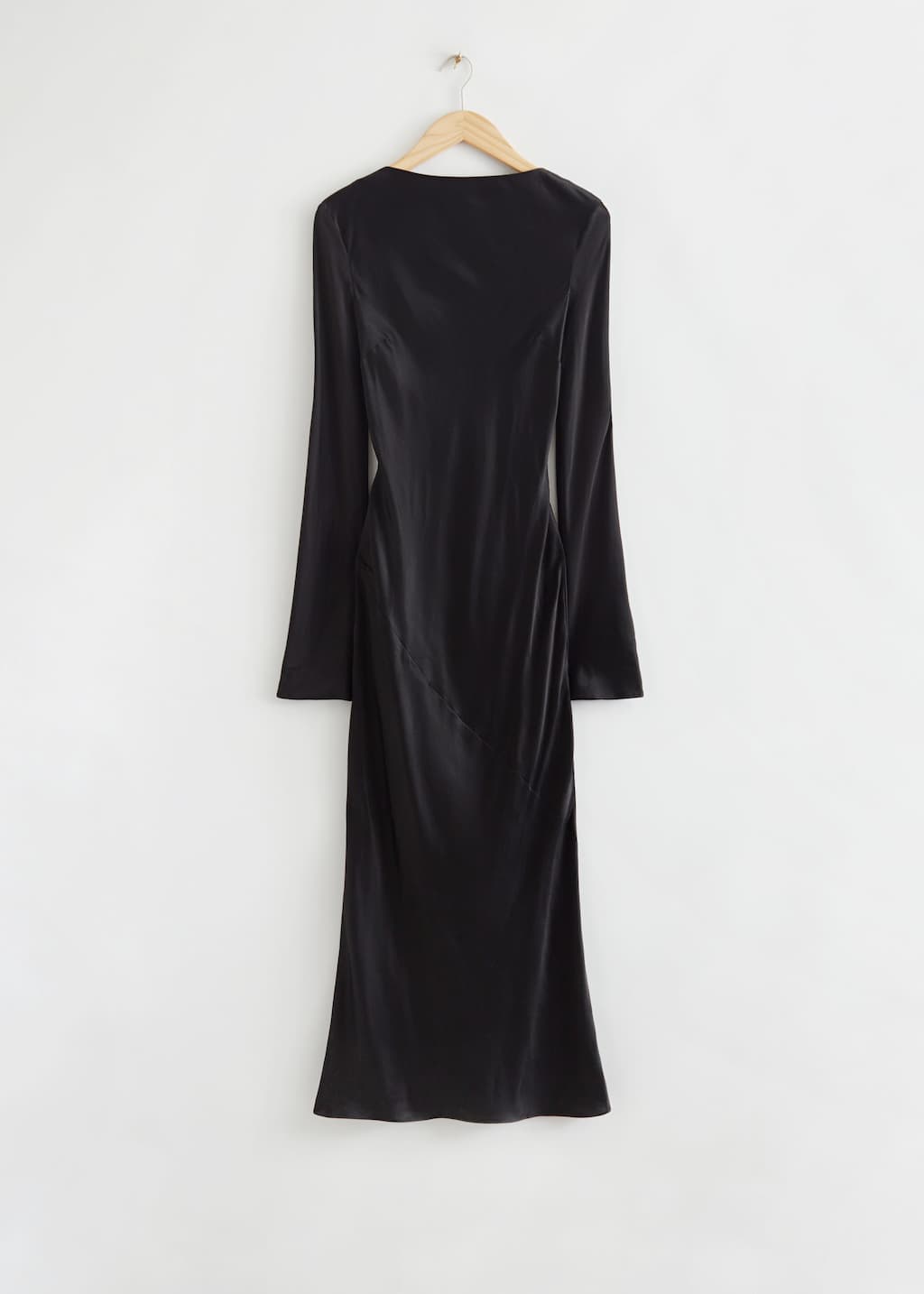 Vestido midi de satén - Negro - Bodegón