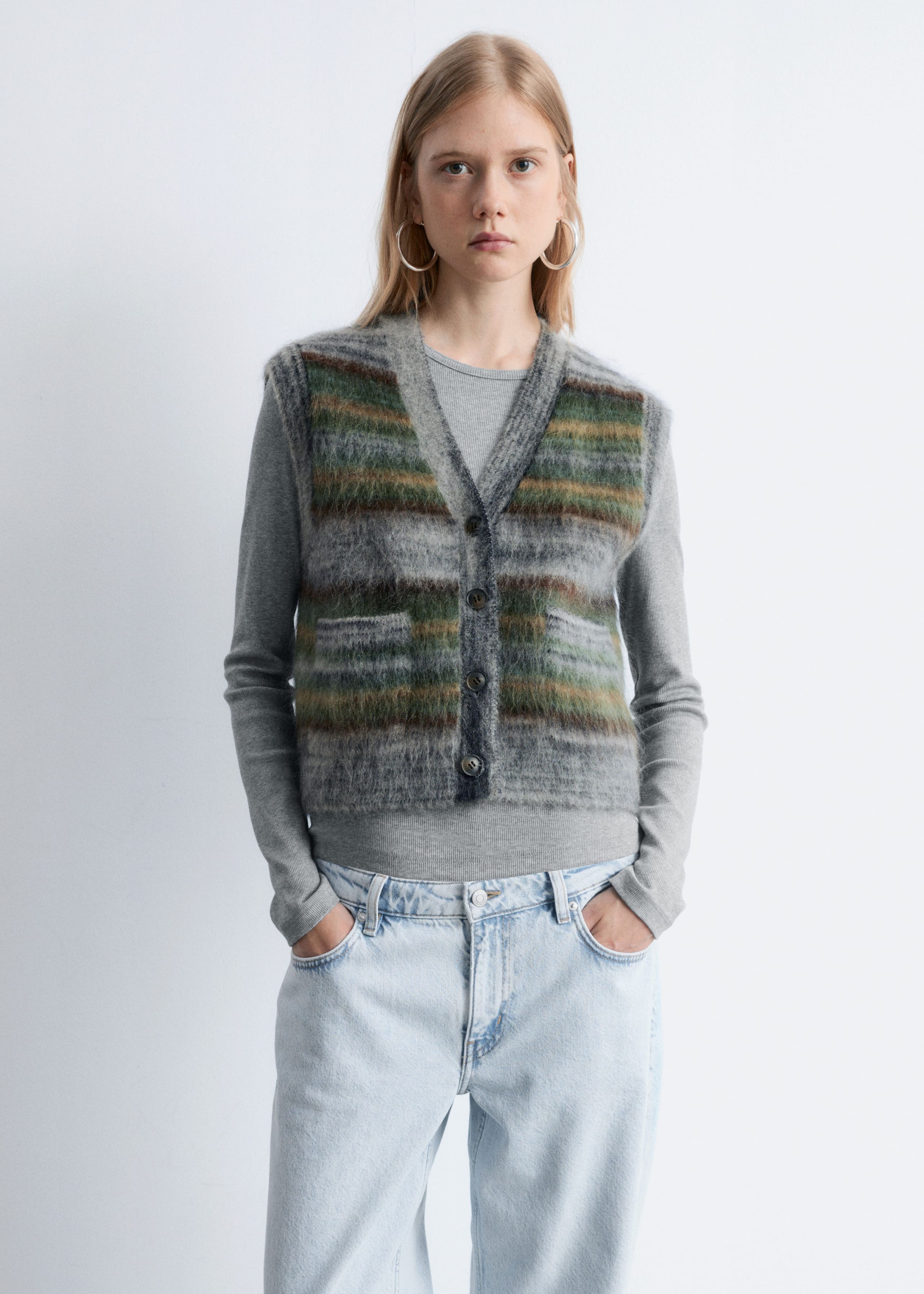 Image of Strickweste mit gebürsteter Textur