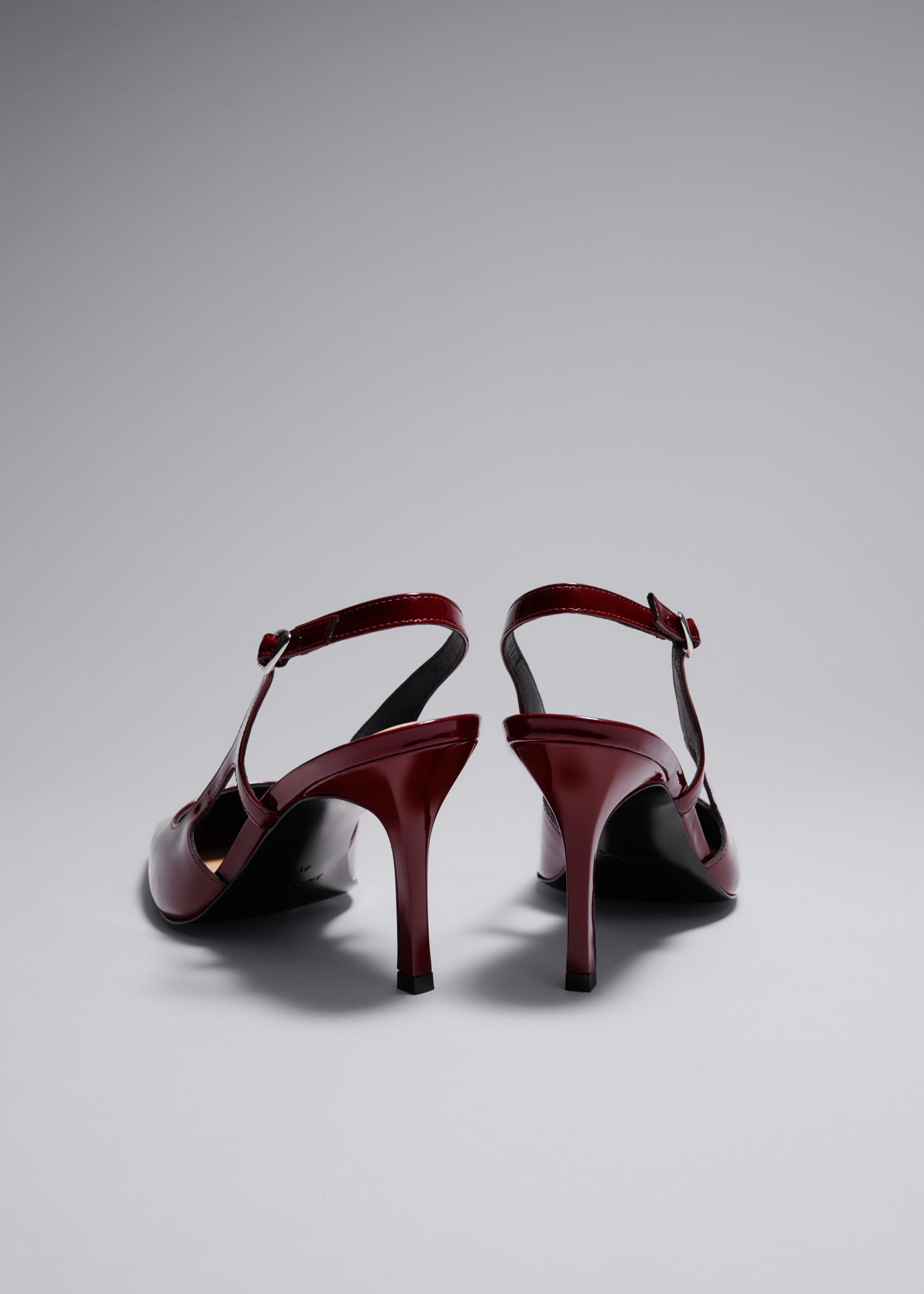Décolleté slingback in pelle - {{variantName}} - Descrizione dettagliata