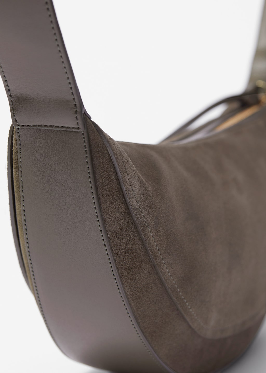 Paneled Leather Bag - {{variantName}} - Descriptive Detail