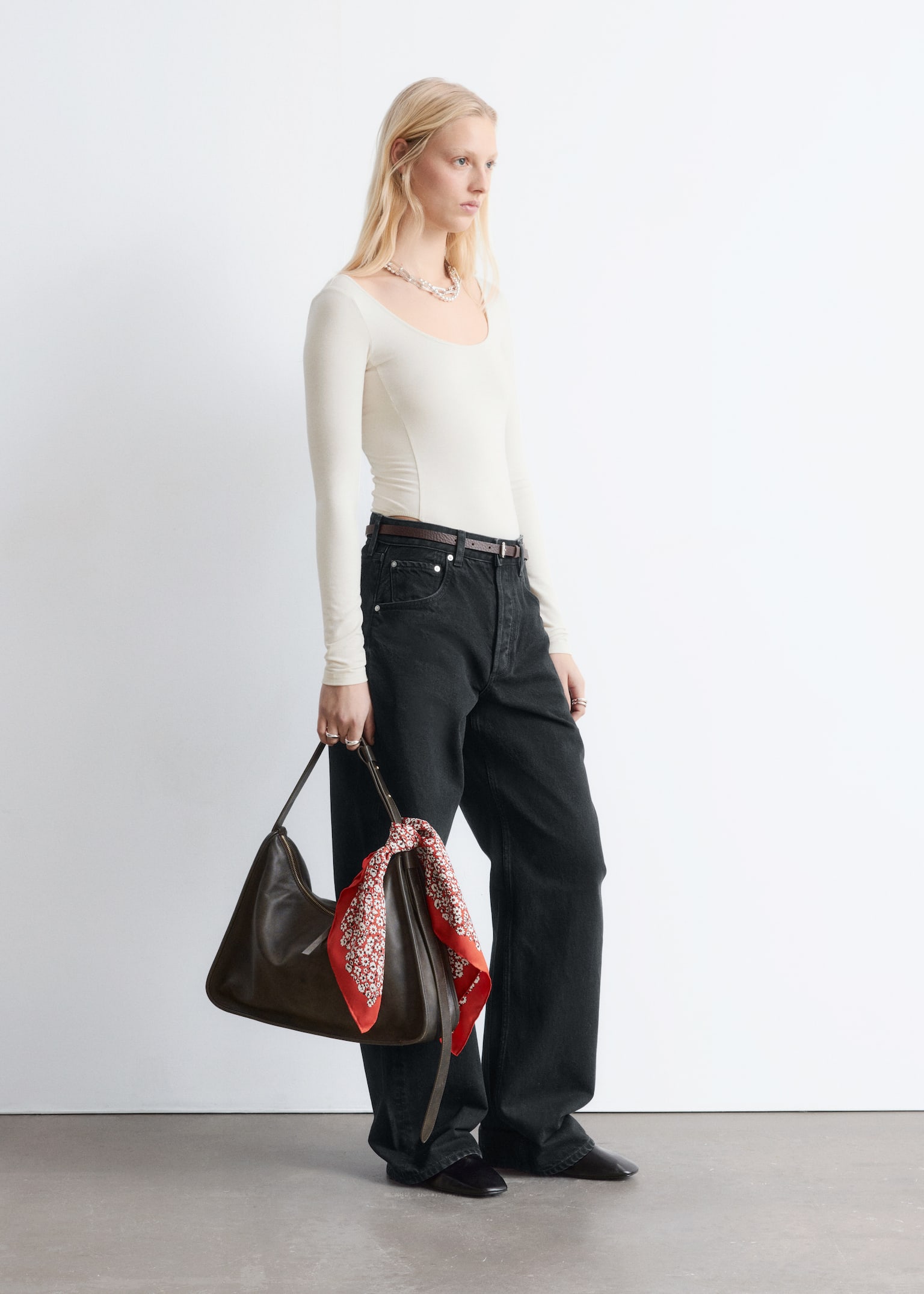 Scoop-Neck Bodysuit - שמנת - 6