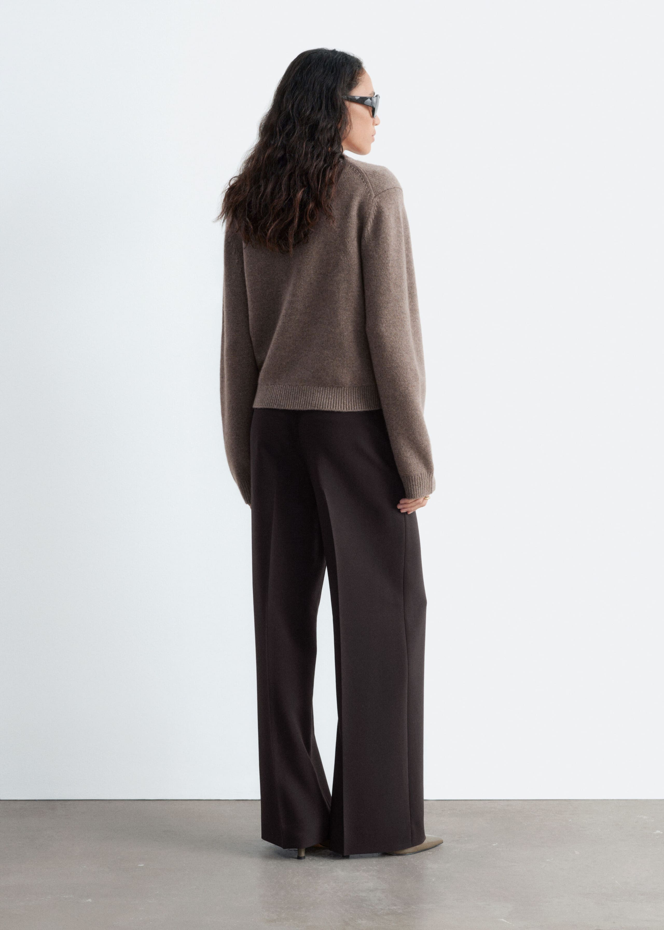 Loose-Fit Tailored Trousers - Dark Red - Lookbook