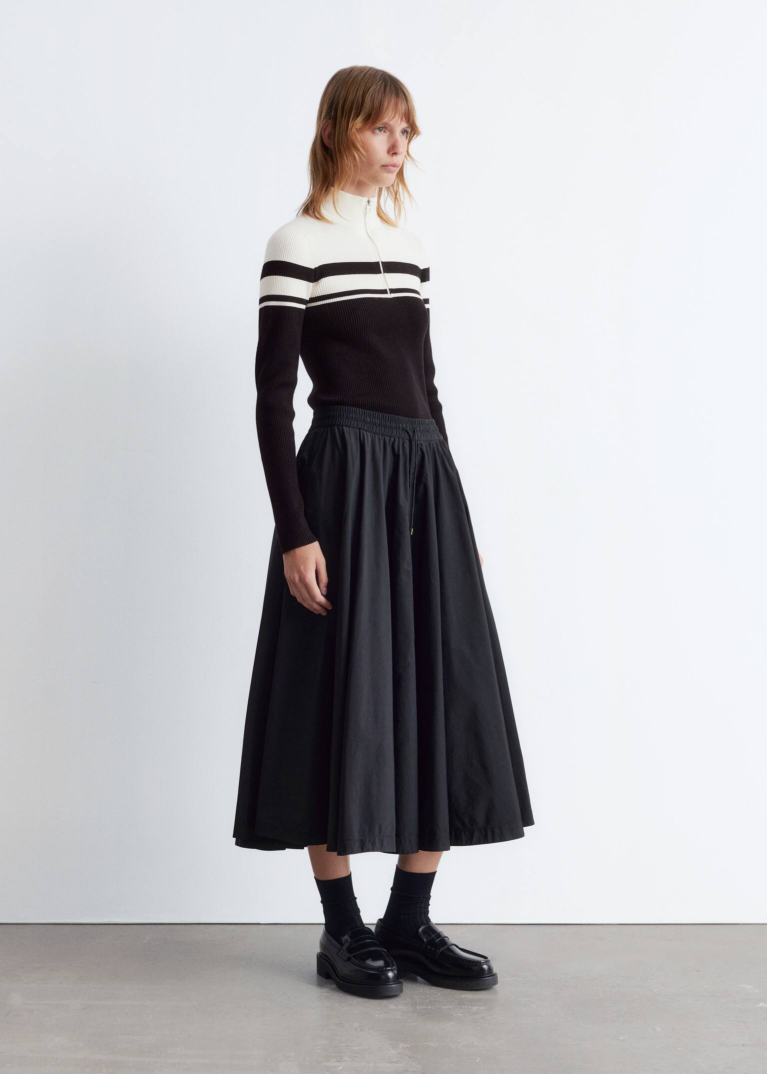 Jumper cu guler înalt și fermoar sus - Black/White - 3